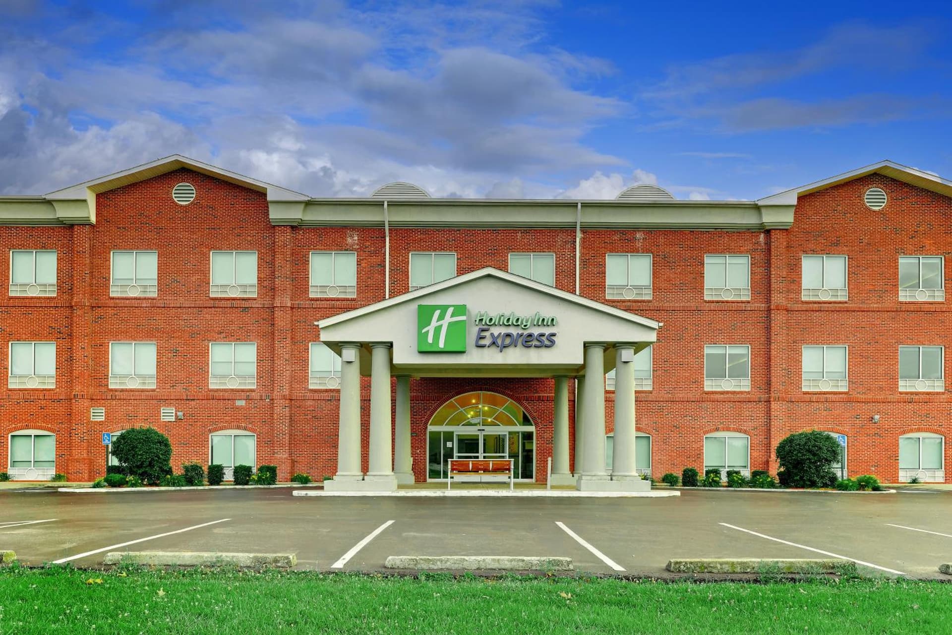Holiday Inn Express Campbellsville by IHG property views in Campbellsville, KY — gallery photo 3