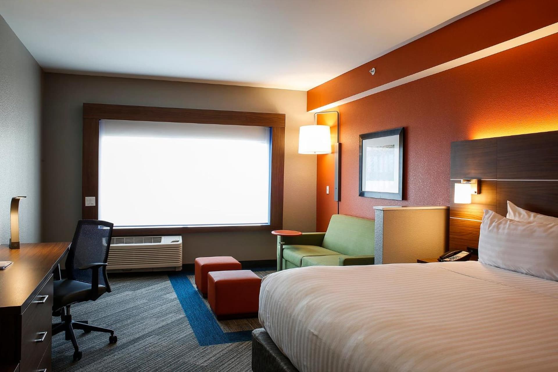 Holiday Inn Express & Suites Downtown Louisville by IHG gallery photo in Louisville, KY — image 30