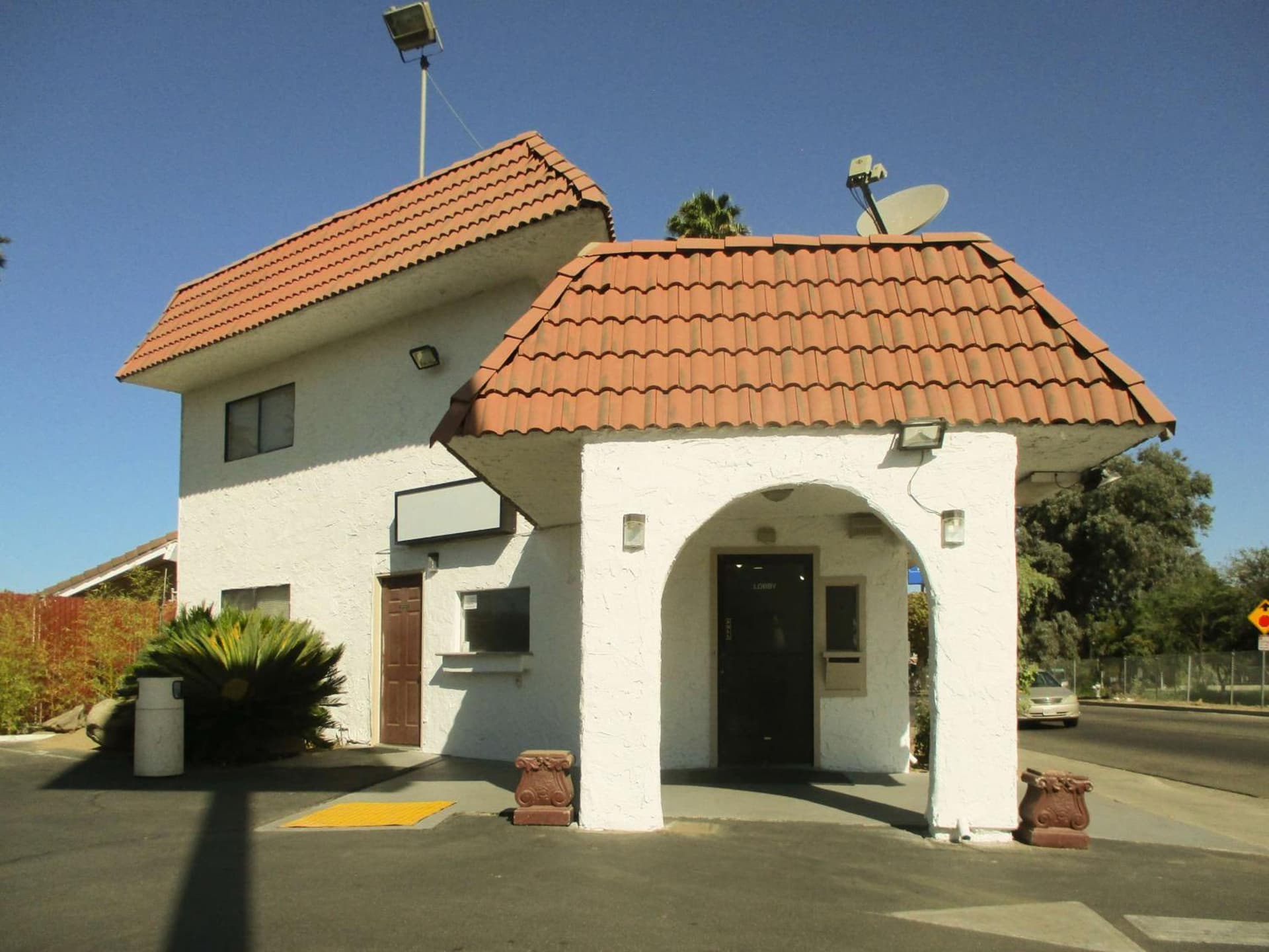 Motel 6-Fresno, CA featured exterior or lobby in Fresno, CA — similar hotel