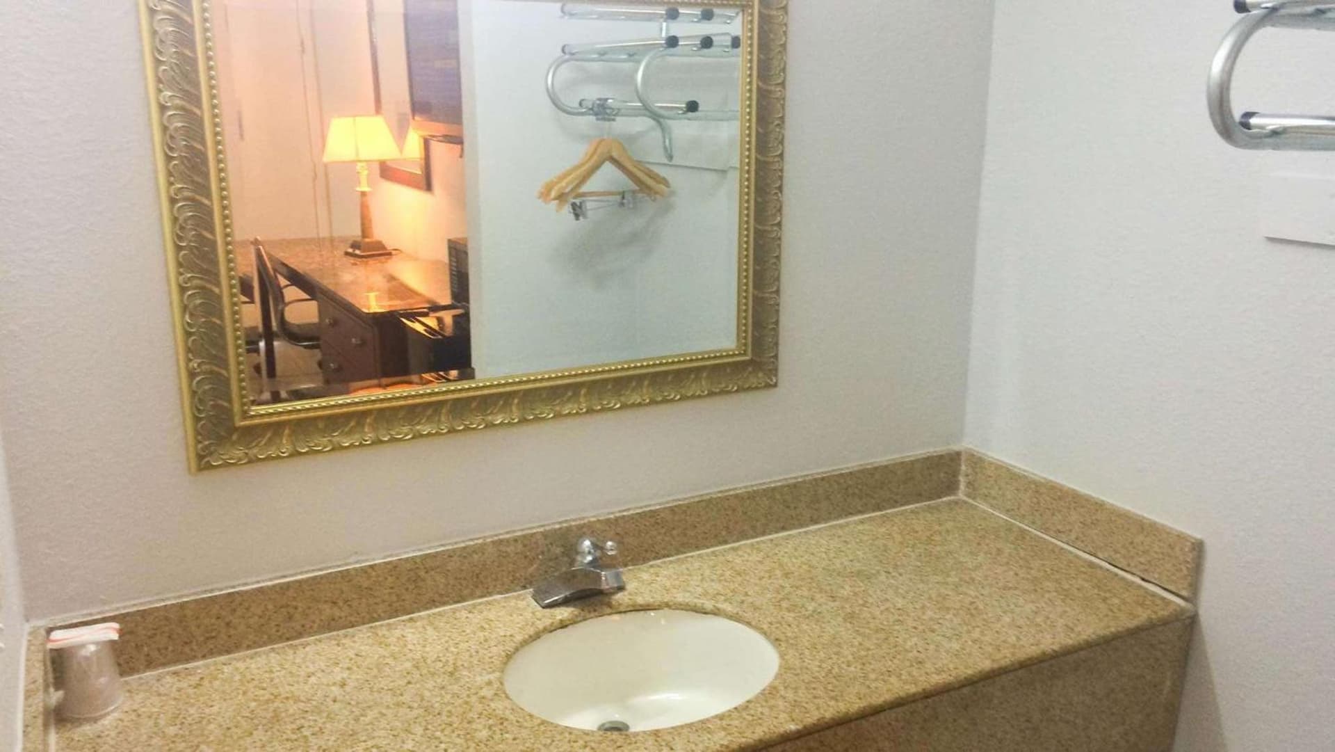 Motel 6 Newport News, VA – Fort Eustis gallery photo in Newport News, VA — image 14