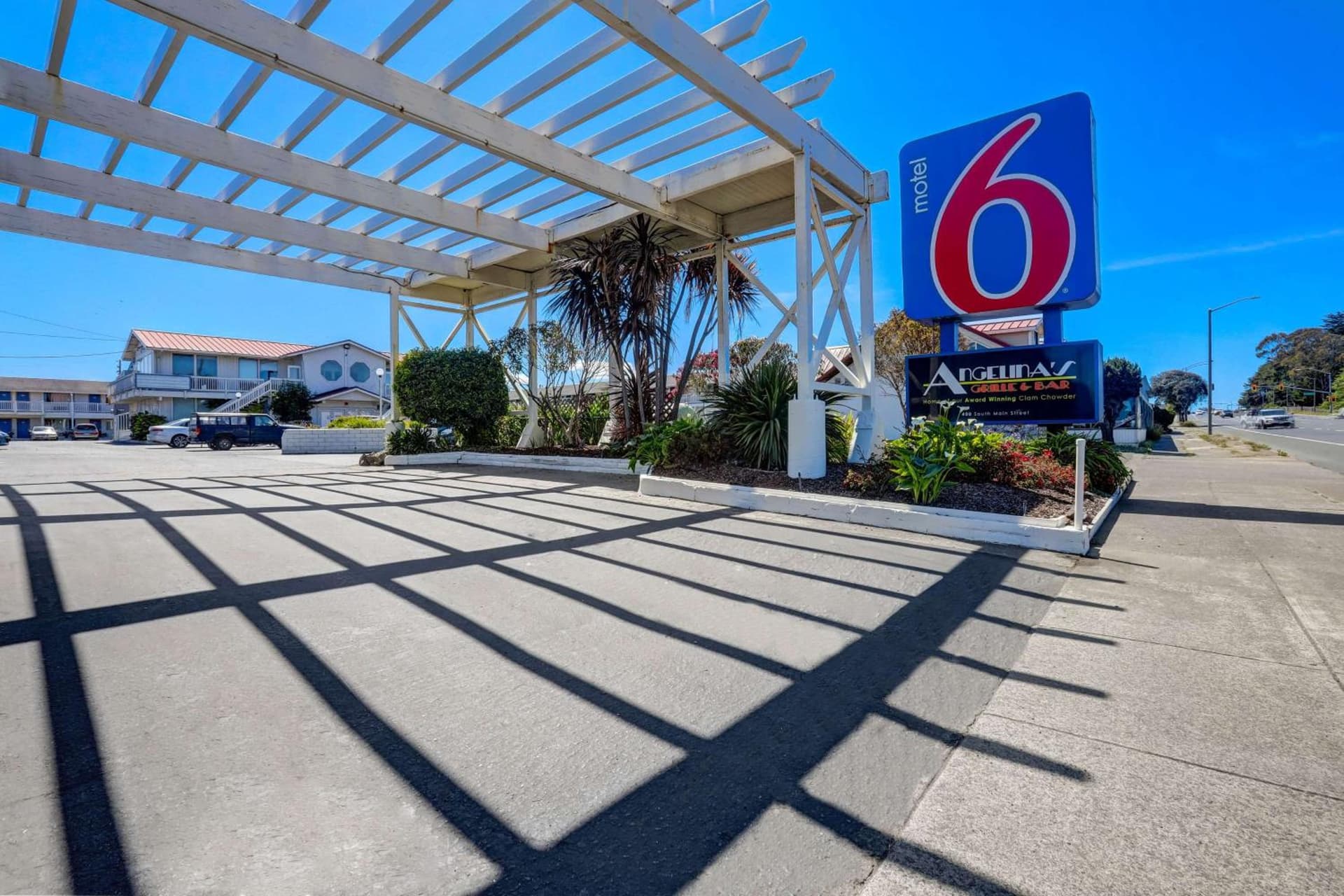 Motel 6 Fort Bragg, CA property views in Fort Bragg, CA — gallery photo 3