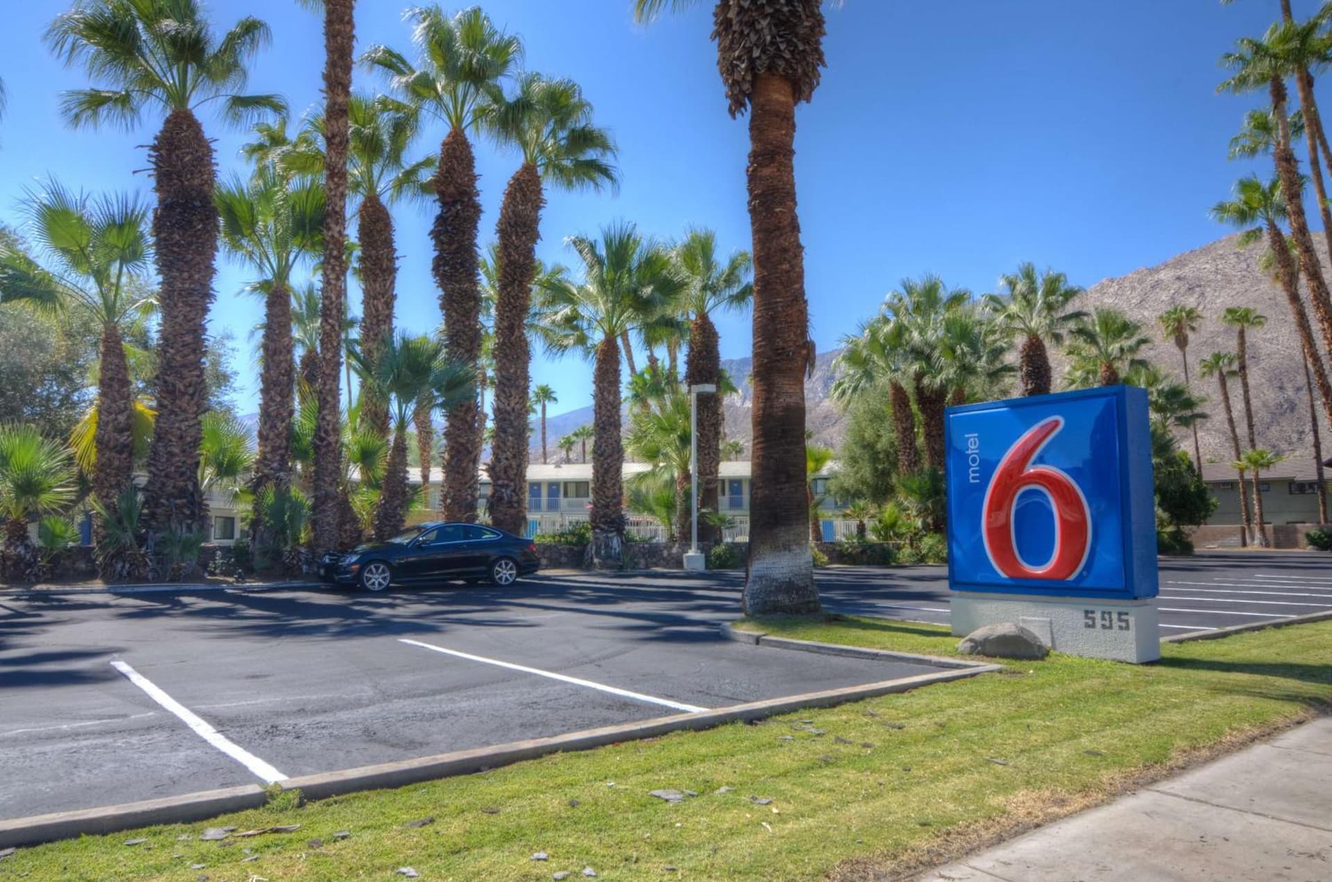 Motel 6-Palm Springs, CA - East - Palm Canyon property views in Palm Springs, CA — gallery photo 3