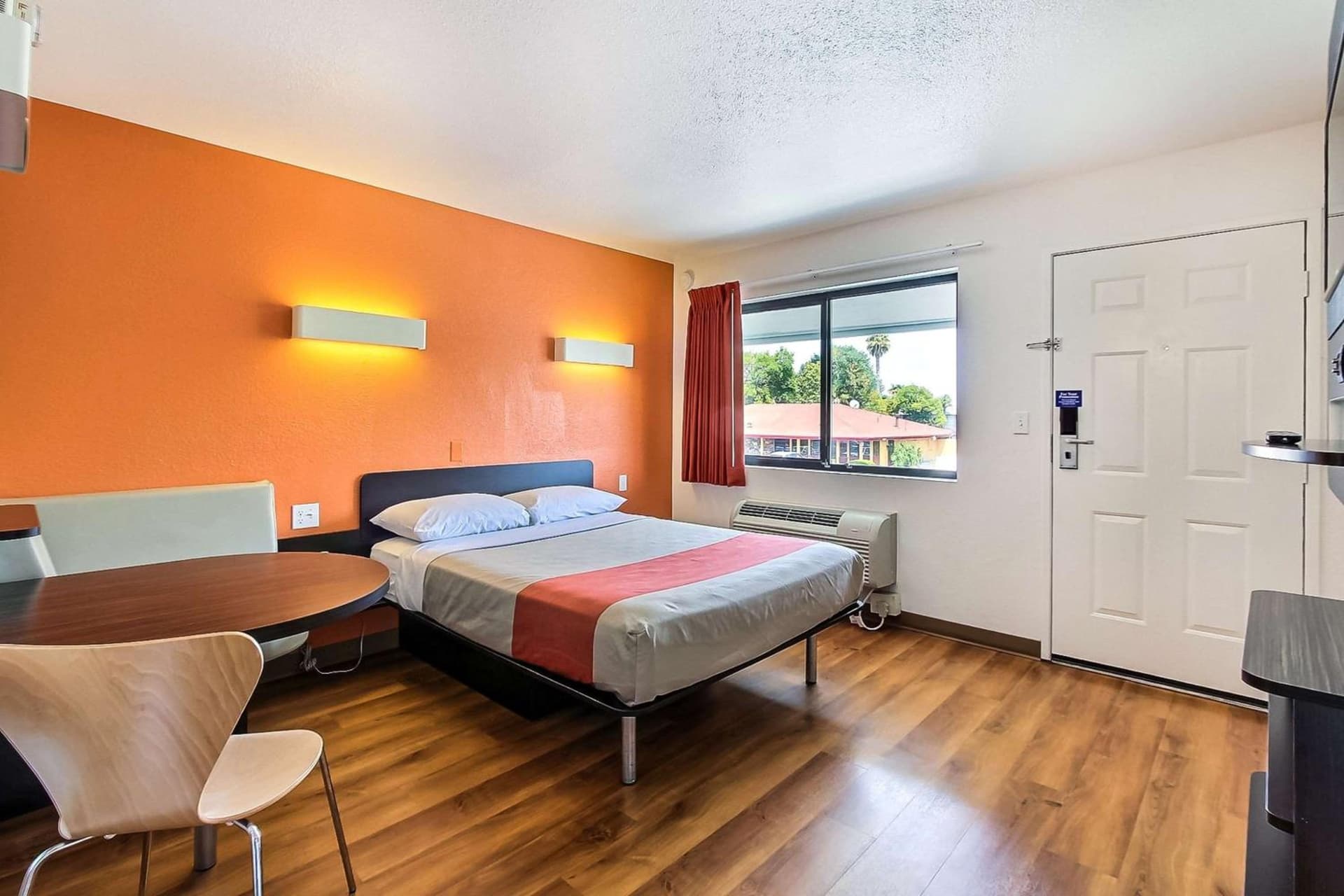Motel 6-Sunnyvale, CA - South gallery photo in Sunnyvale, CA — image 24