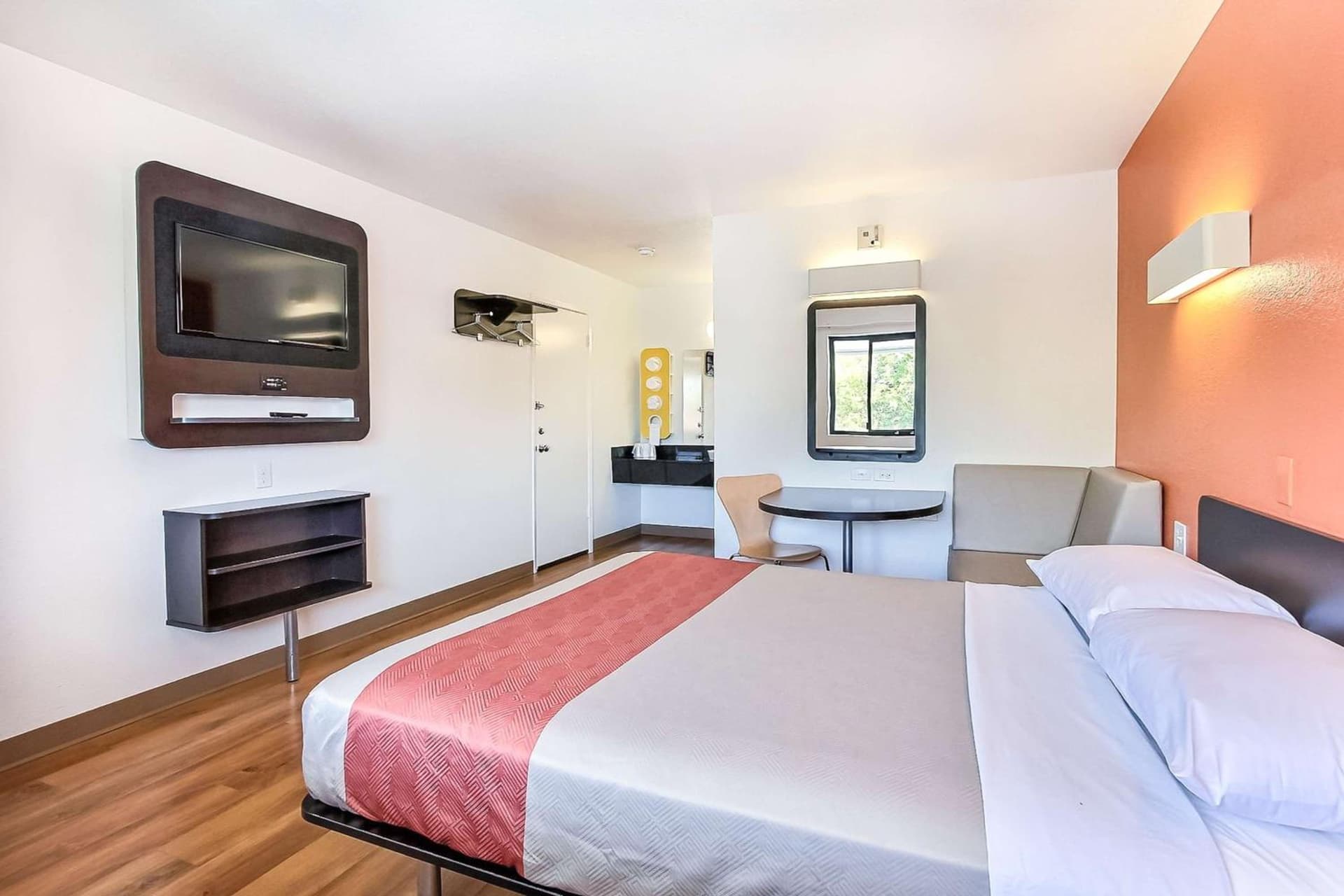 Motel 6-Sunnyvale, CA - South gallery photo in Sunnyvale, CA — image 8