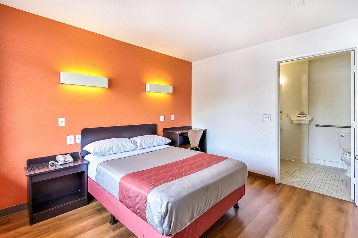 Motel 6-Sunnyvale, CA - South gallery photo in Sunnyvale, CA — image 15