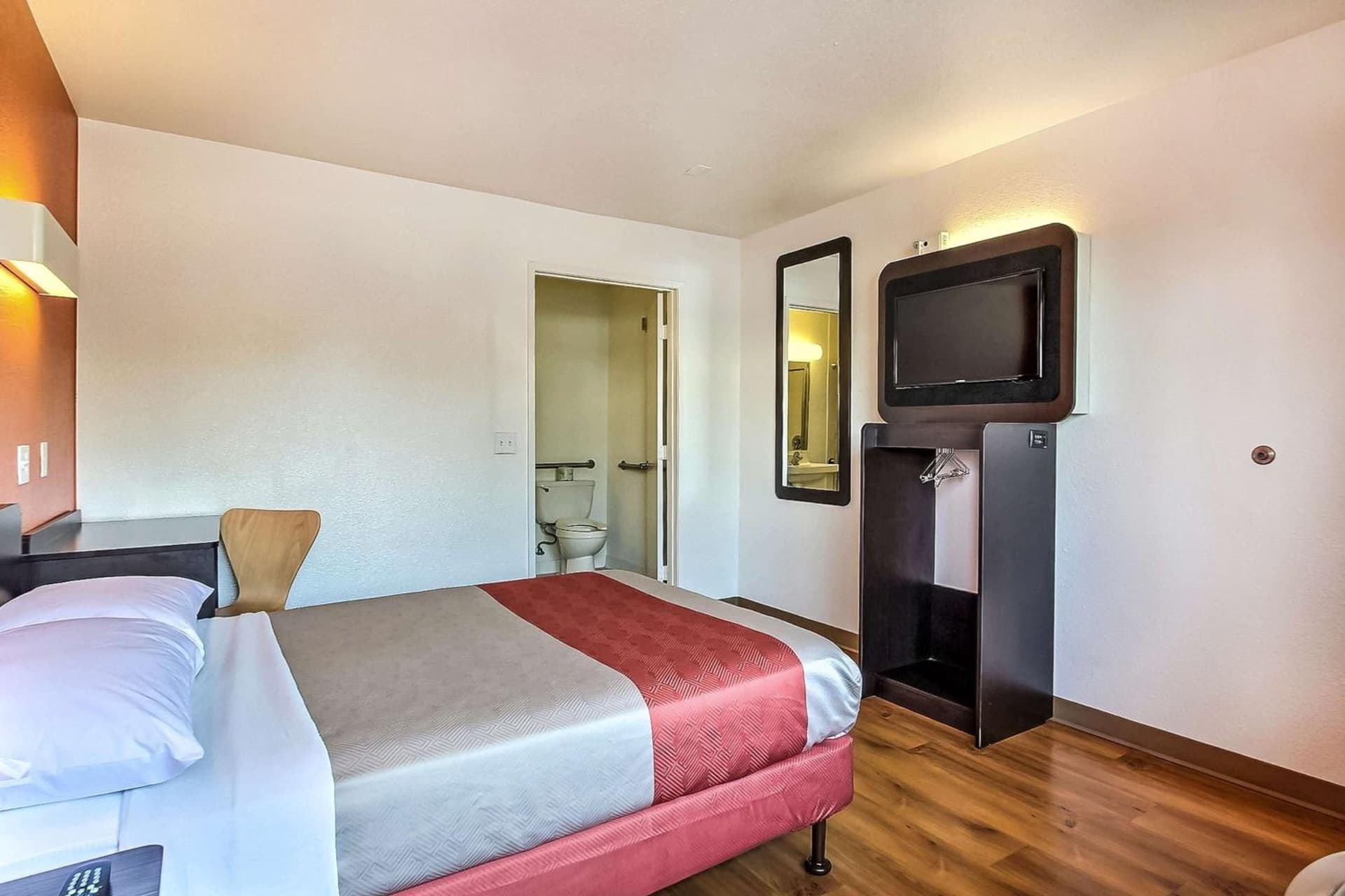 Motel 6-Sunnyvale, CA - South gallery photo in Sunnyvale, CA — image 4