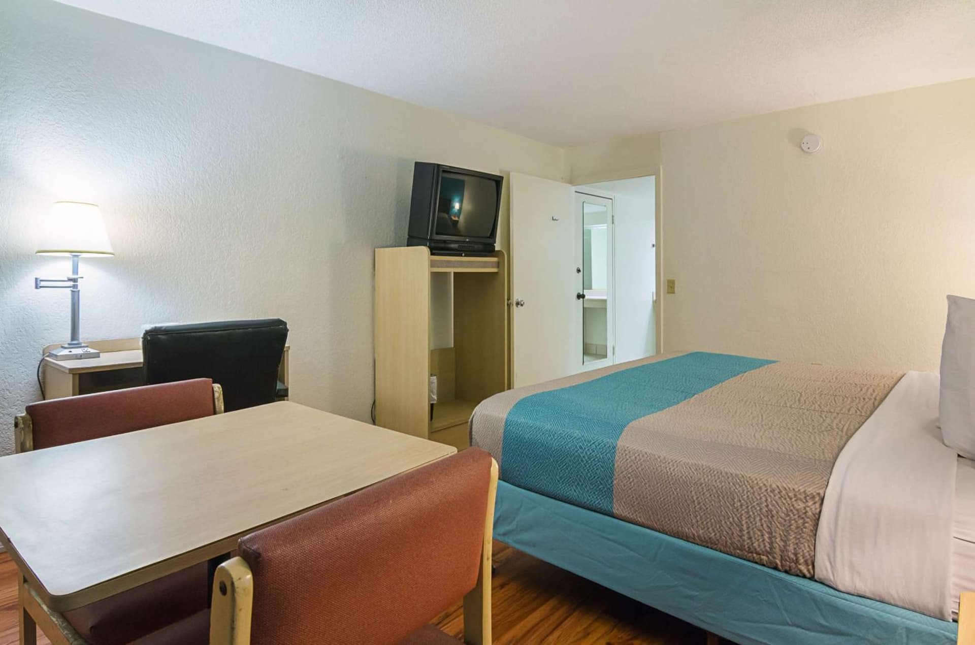 Motel 6-Ocala, FL - Conference Center interior in Ocala Ridge, FL — gallery photo 2