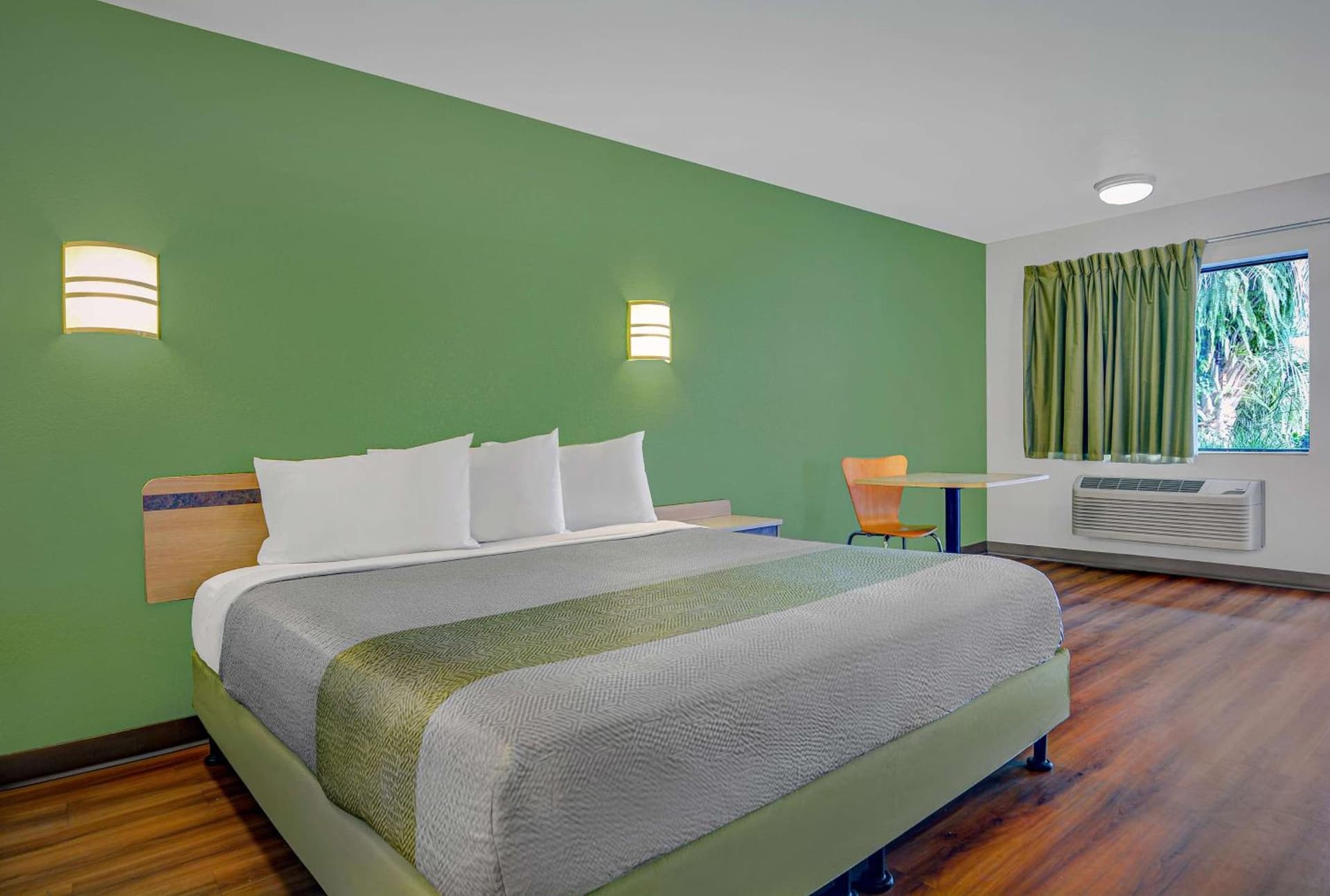 Motel 6-Tallahassee, FL - Downtown gallery photo in Tallahassee, FL — image 55