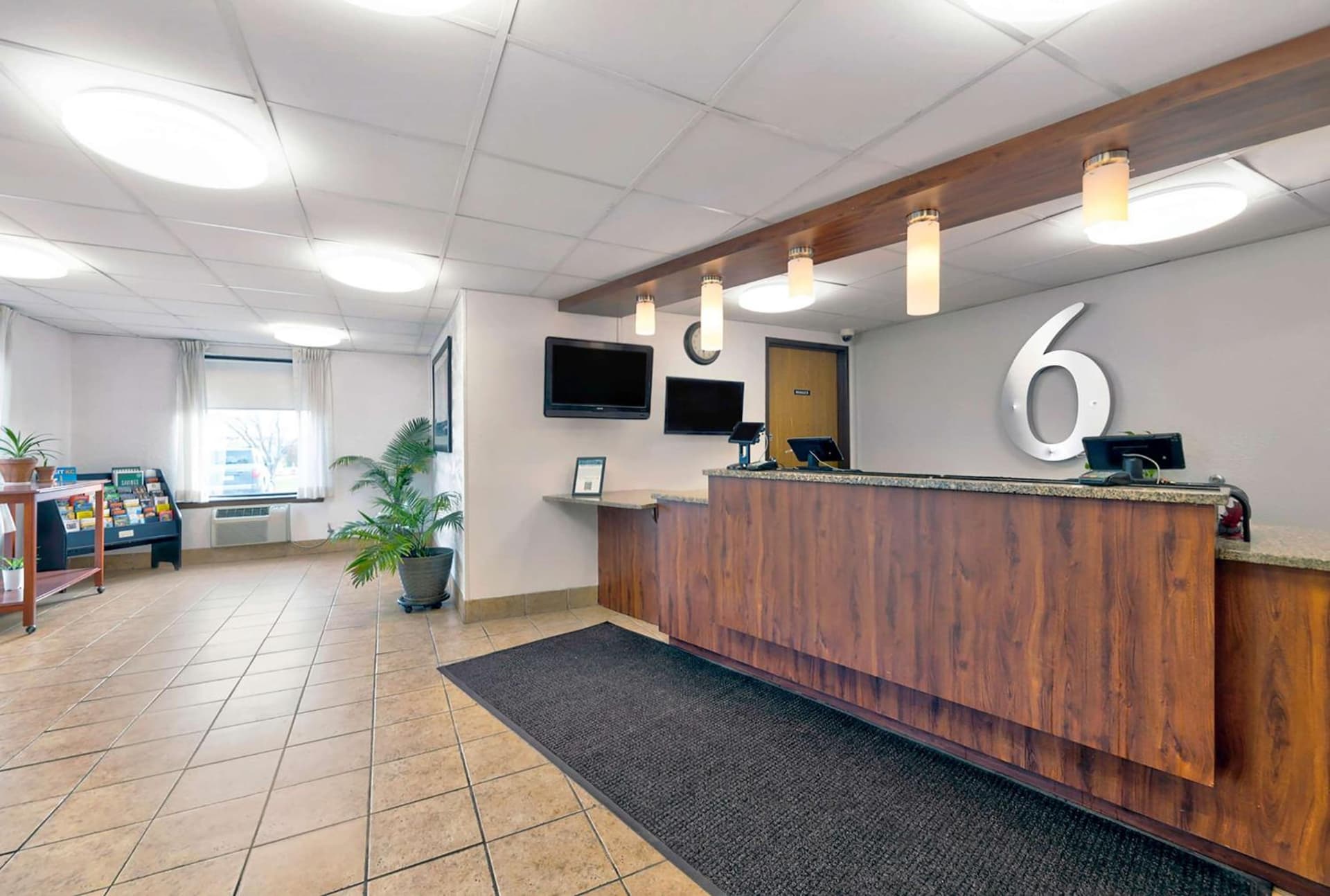 Motel 6-Cedar Rapids, IA - Airport gallery photo in Cedar Rapids, IA — image 7