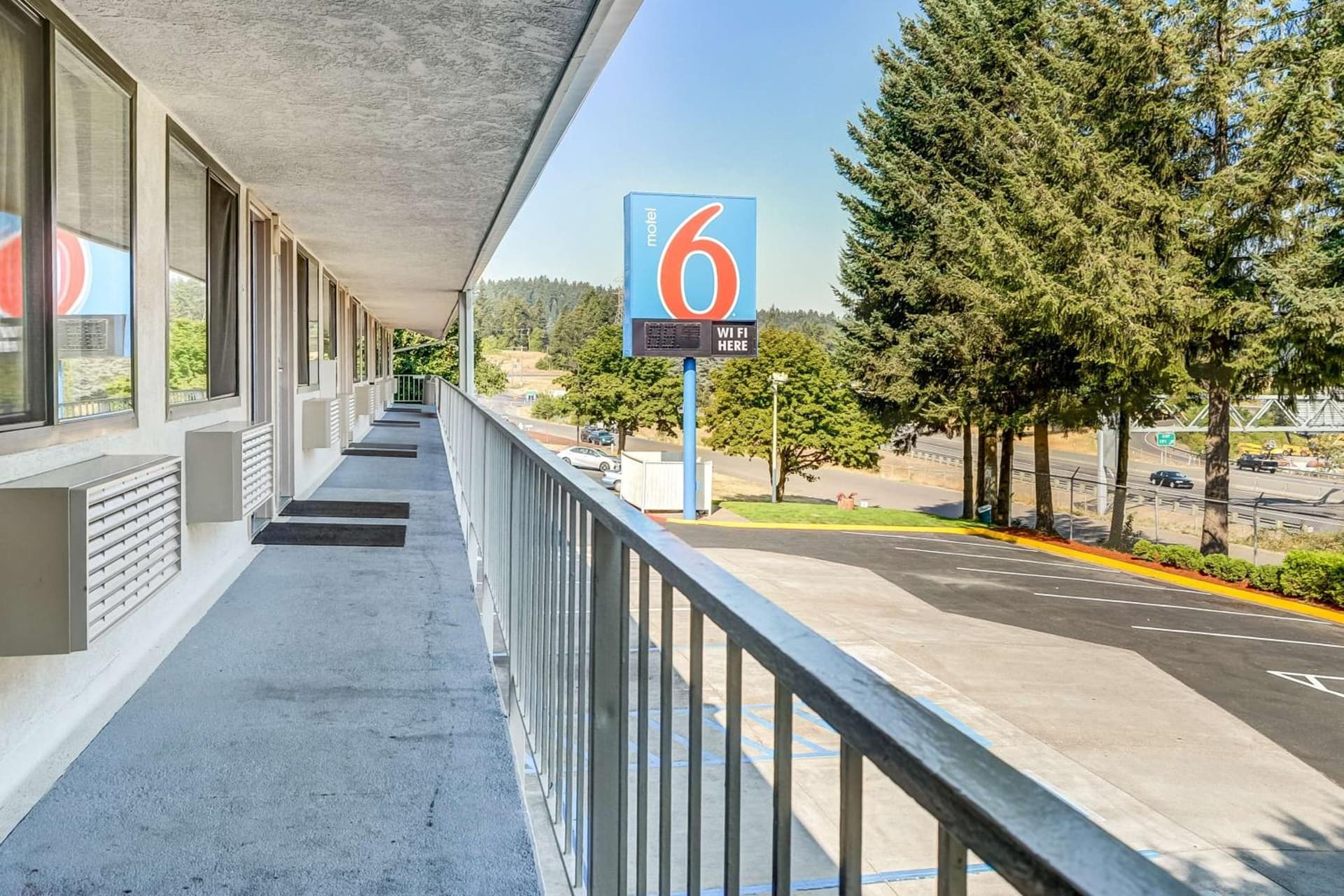 Motel 6-Eugene, OR - South Springfield property views in Eugene, OR — gallery photo 3