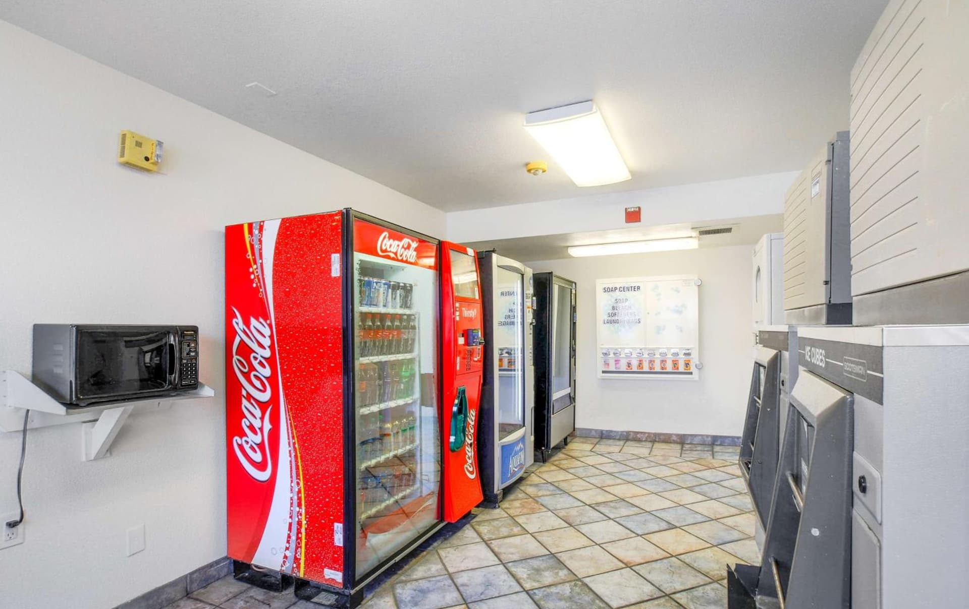 Motel 6-Medford, OR - North gallery photo in Medford, OR — image 20