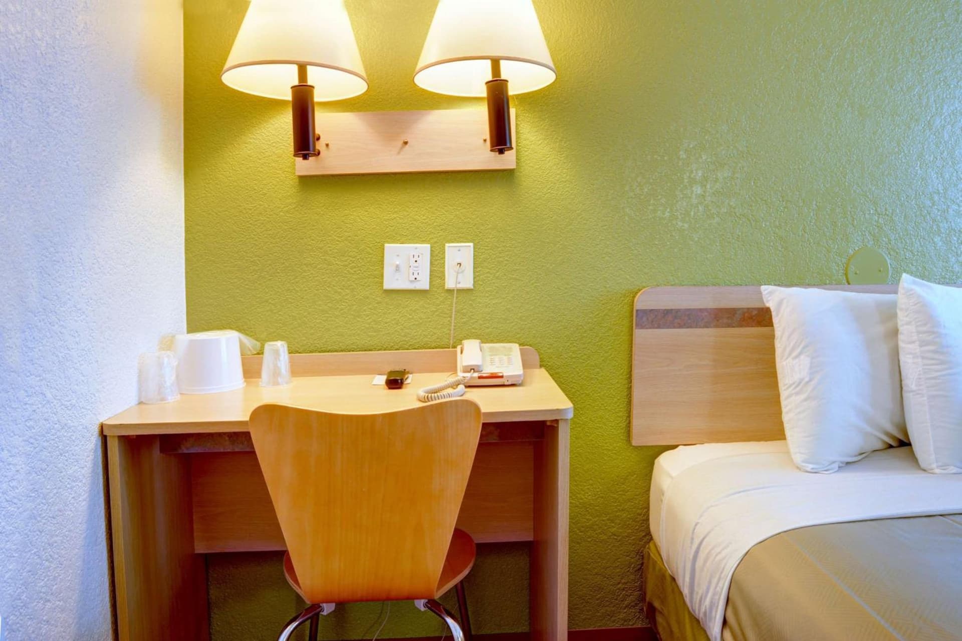 Motel 6-Eugene, OR - South Springfield gallery photo in Eugene, OR — image 48