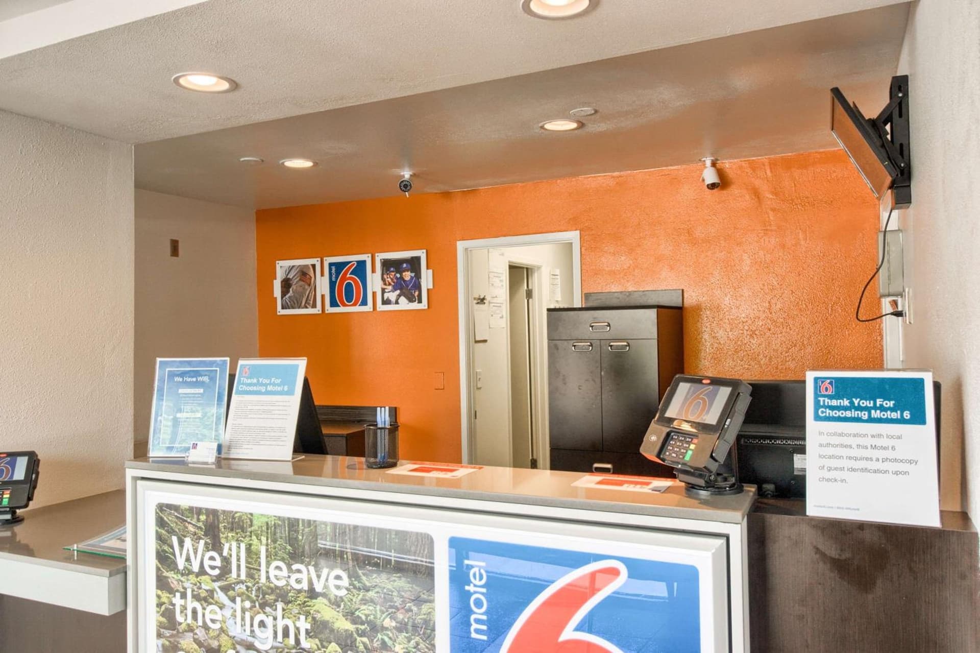 Motel 6-Everett, WA - North property views in Everett, WA — gallery photo 3