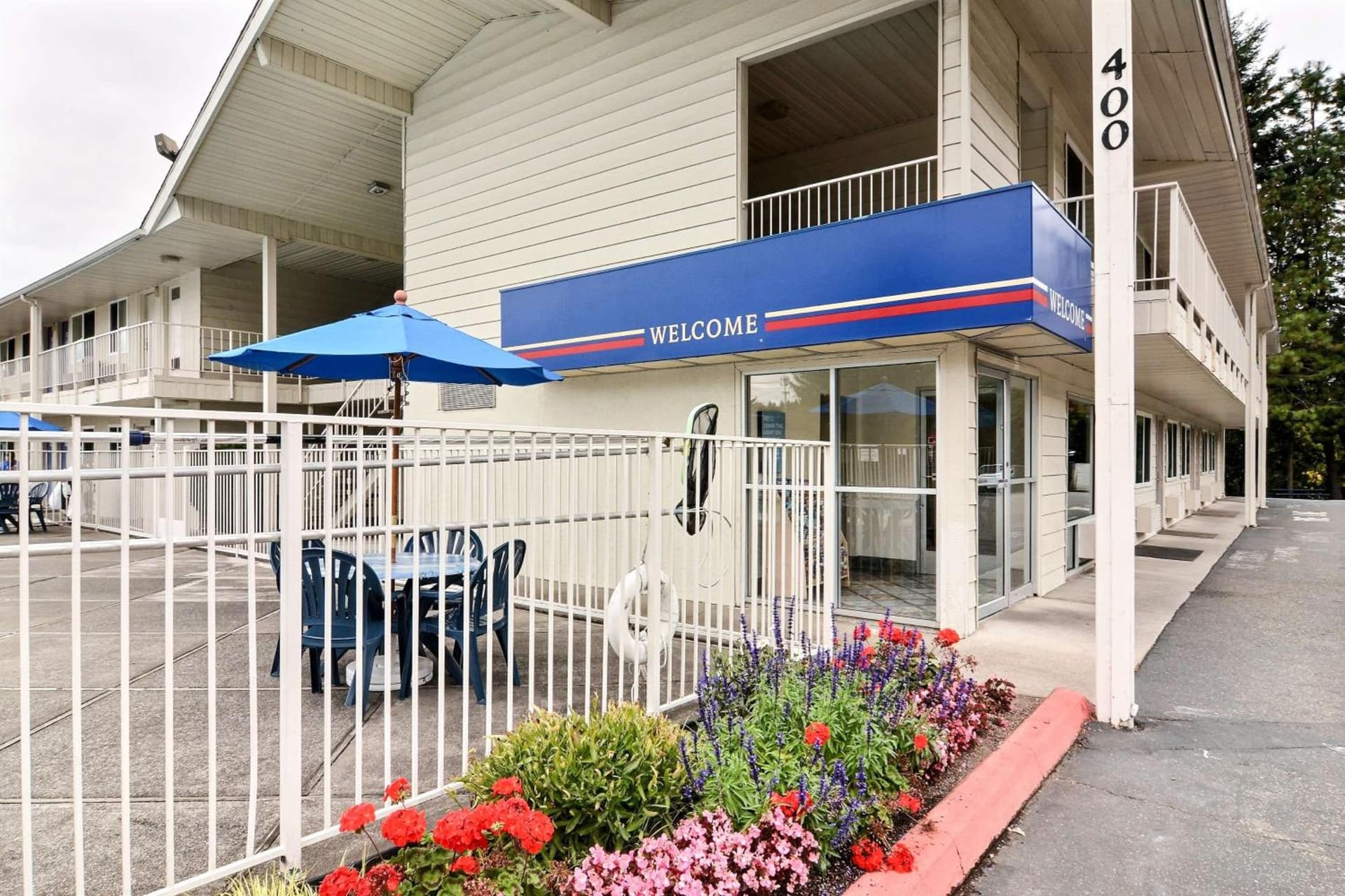 Motel 6-Tumwater, WA - Olympia interior in Tumwater, WA — gallery photo 2