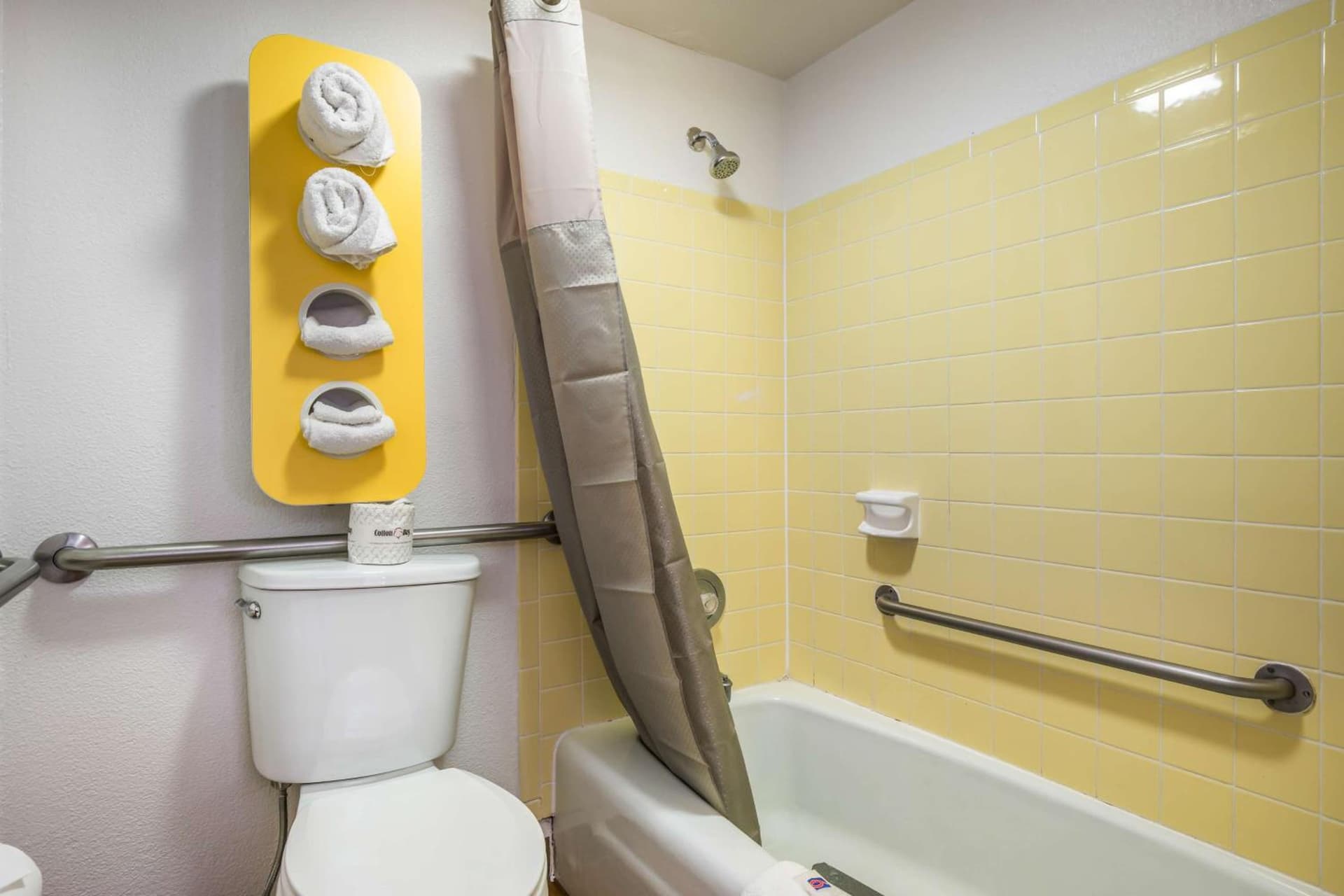 Motel 6-Madison, WI - East property views in Madison, WI — gallery photo 3