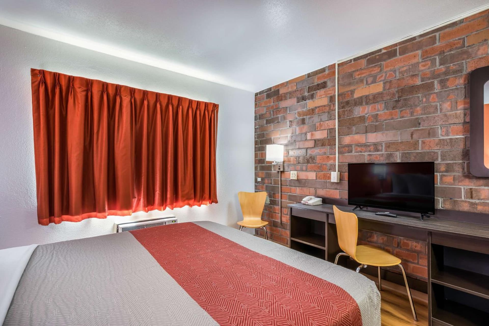 Motel 6-Madison, WI - East gallery photo in Madison, WI — image 23
