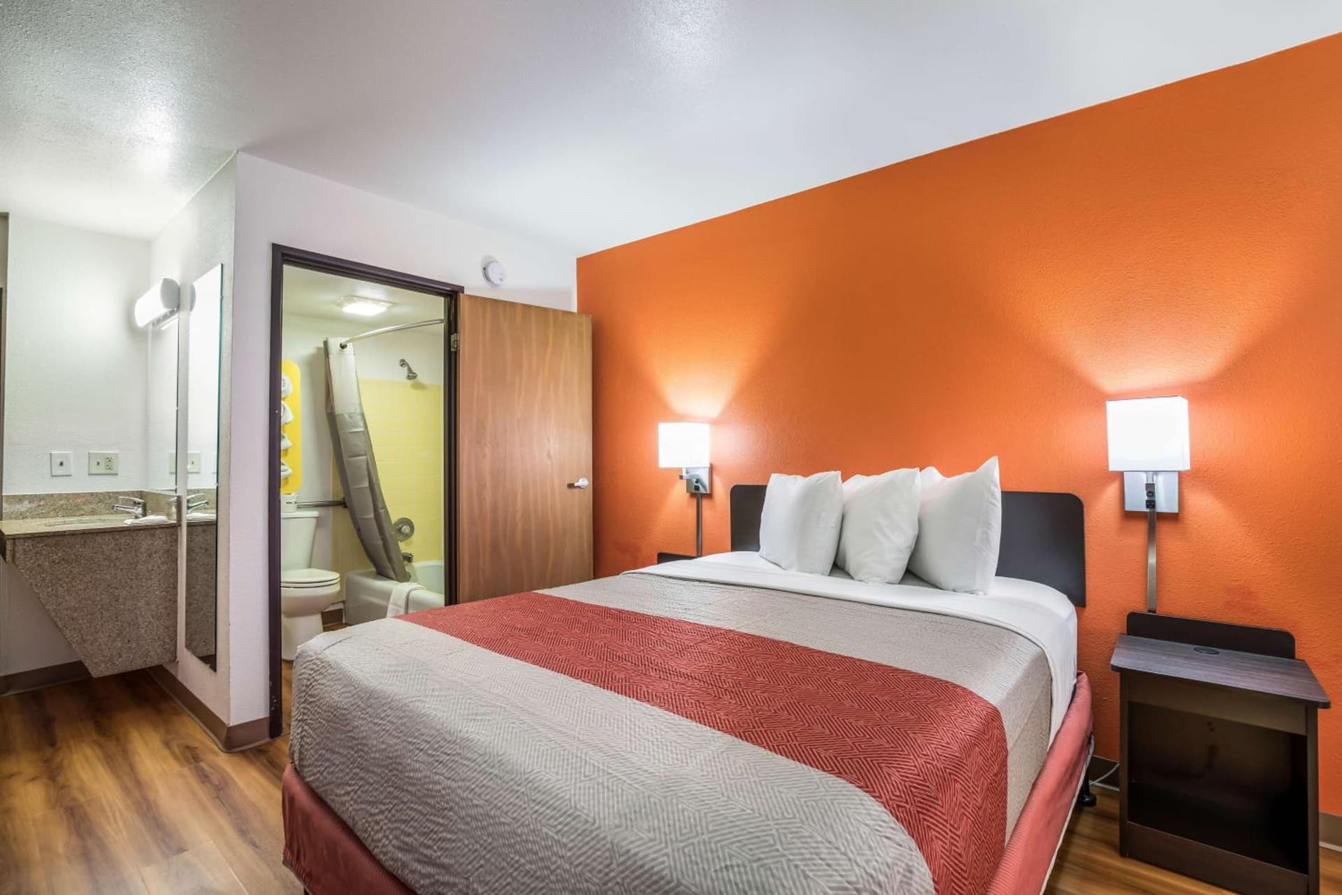 Motel 6-Madison, WI - East gallery photo in Madison, WI — image 19