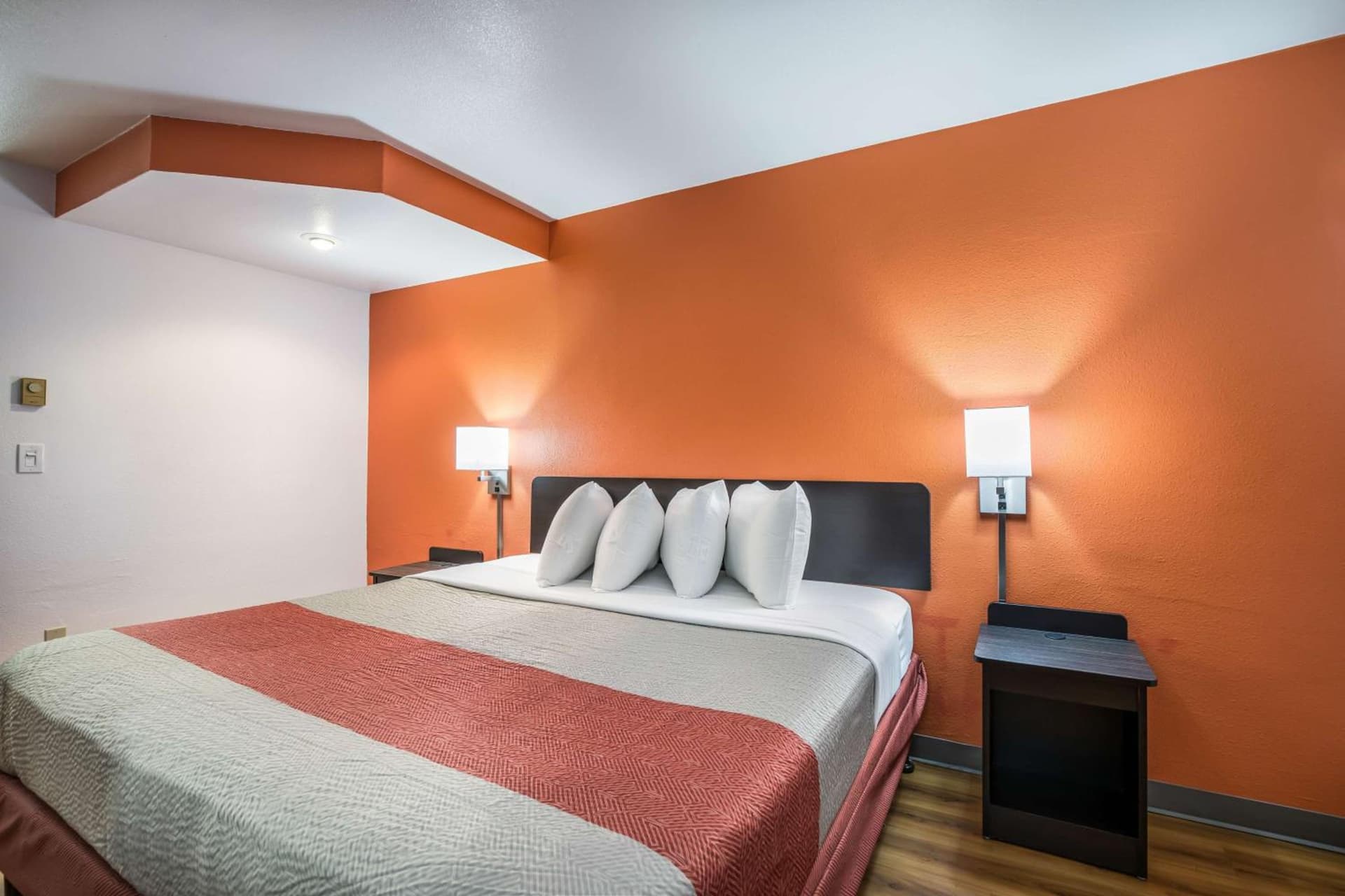 Motel 6-Madison, WI - East gallery photo in Madison, WI — image 25