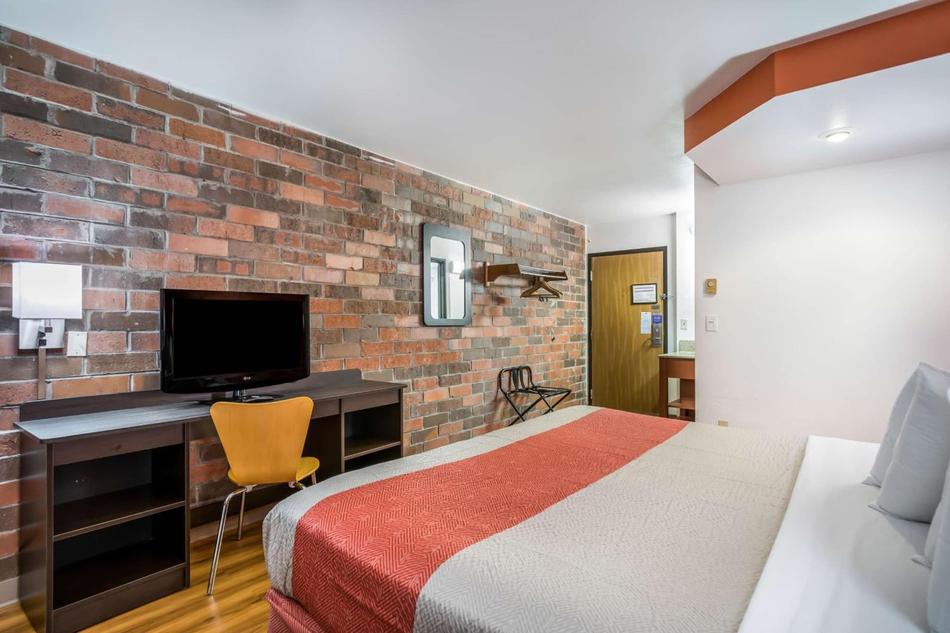 Motel 6-Madison, WI - East interior in Madison, WI — gallery photo 2