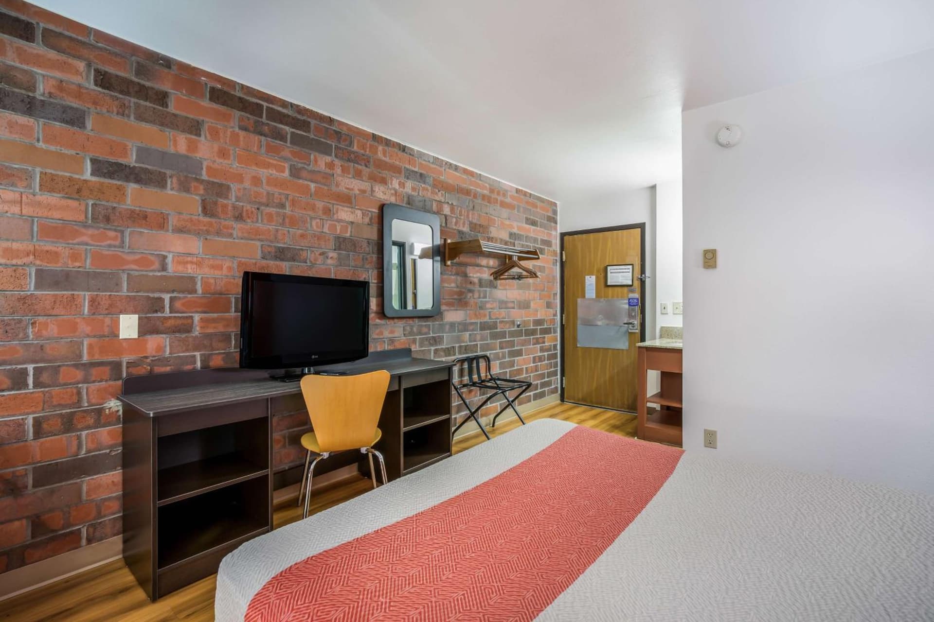 Motel 6-Madison, WI - East gallery photo in Madison, WI — image 9