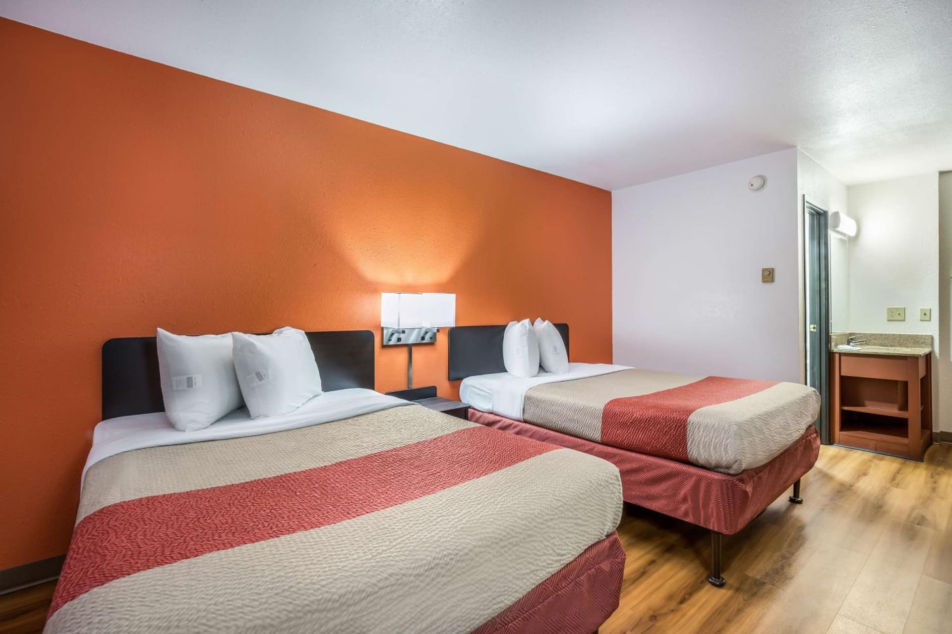 Motel 6-Madison, WI - East gallery photo in Madison, WI — image 10