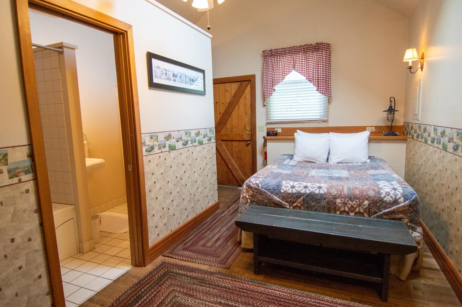 The Swan Hotel interior in Port Townsend, WA — gallery photo 2