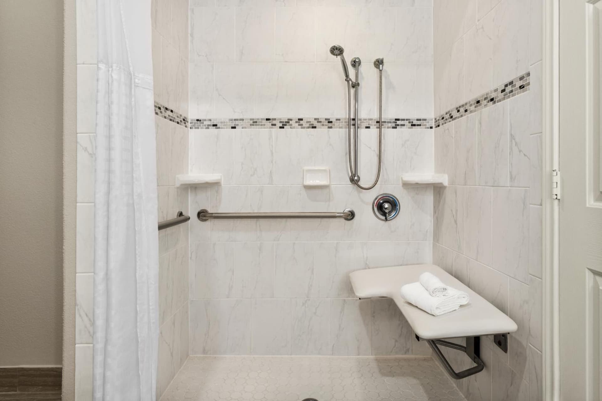 La Quinta by Wyndham Brownsville North gallery photo in Brownsville, TX — image 9