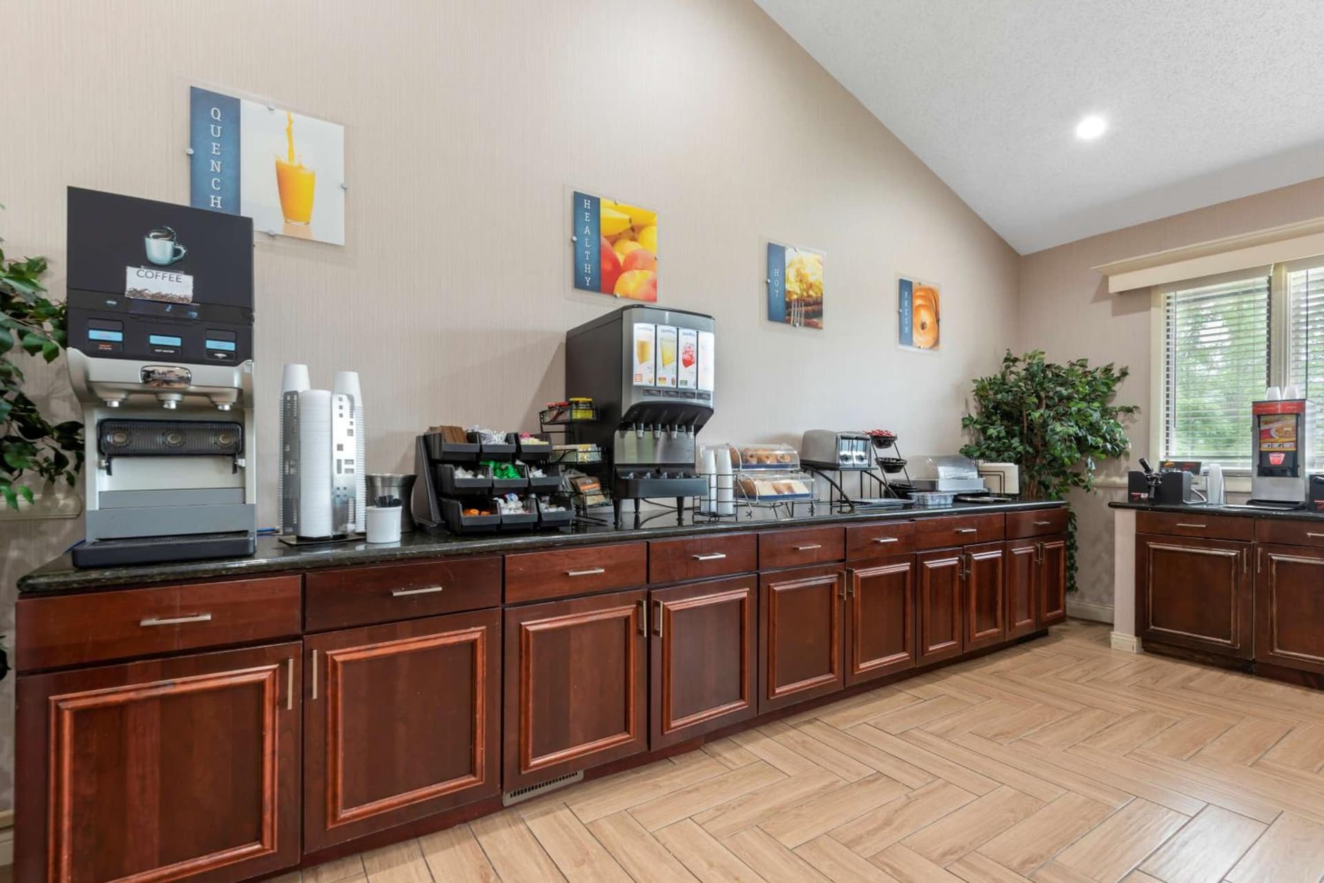 Best Western University Inn interior in Ithaca, NY — gallery photo 2