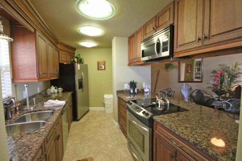 El Matador 264 - Beautiful views of the courtyard and Gulf of Mexico interior in Fort Walton Beach, FL — gallery photo 2