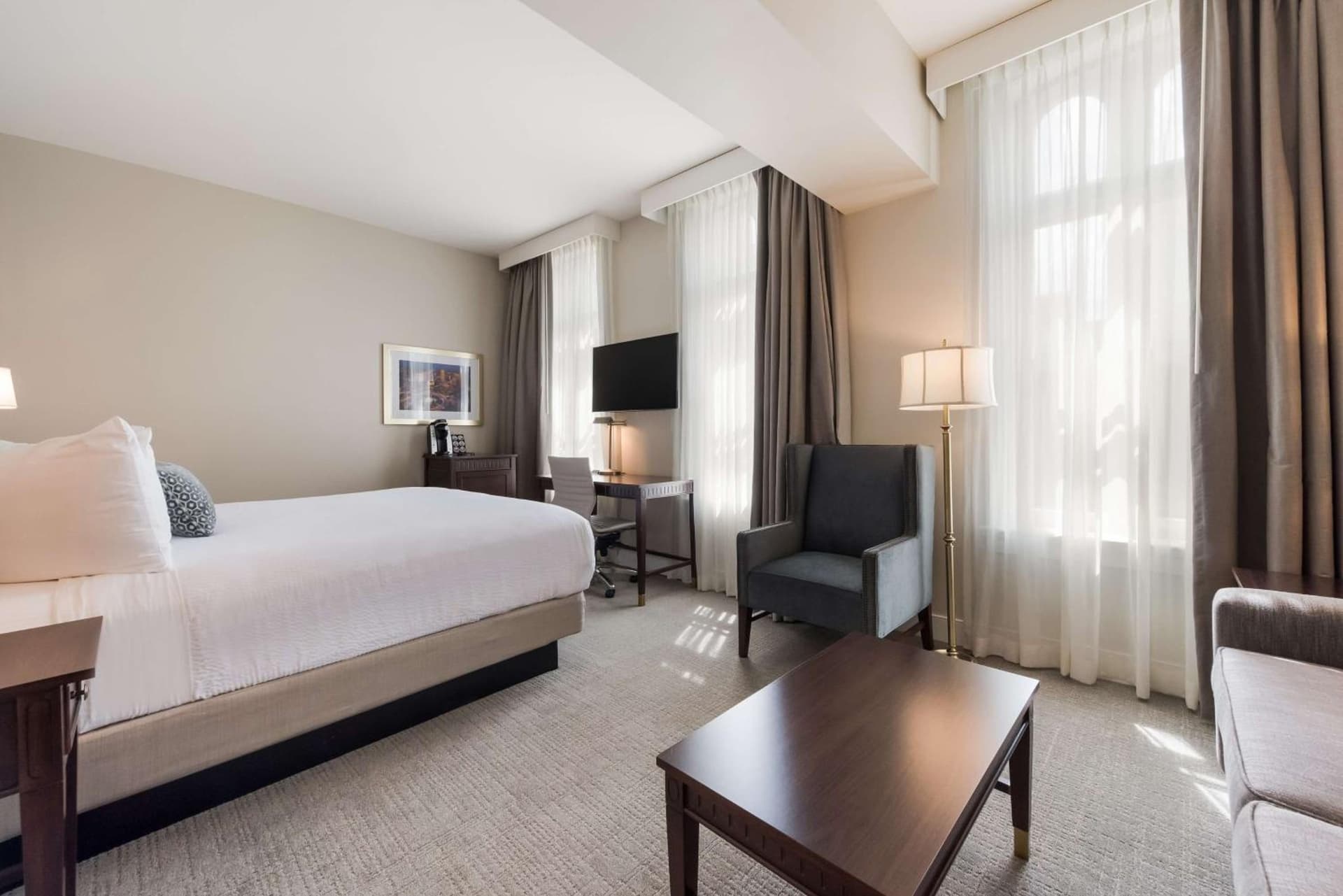 Independence Park Hotel, BW Premier Collection interior in Philadelphia, PA — gallery photo 2