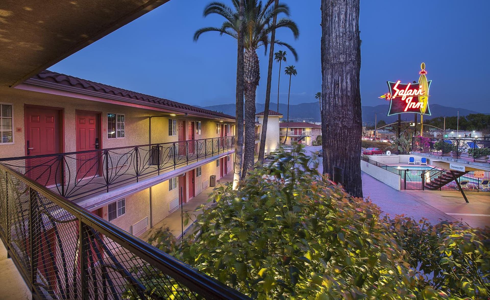 Safari Inn Burbank-Universal, a Coast Hotel gallery photo in Burbank, CA — image 6