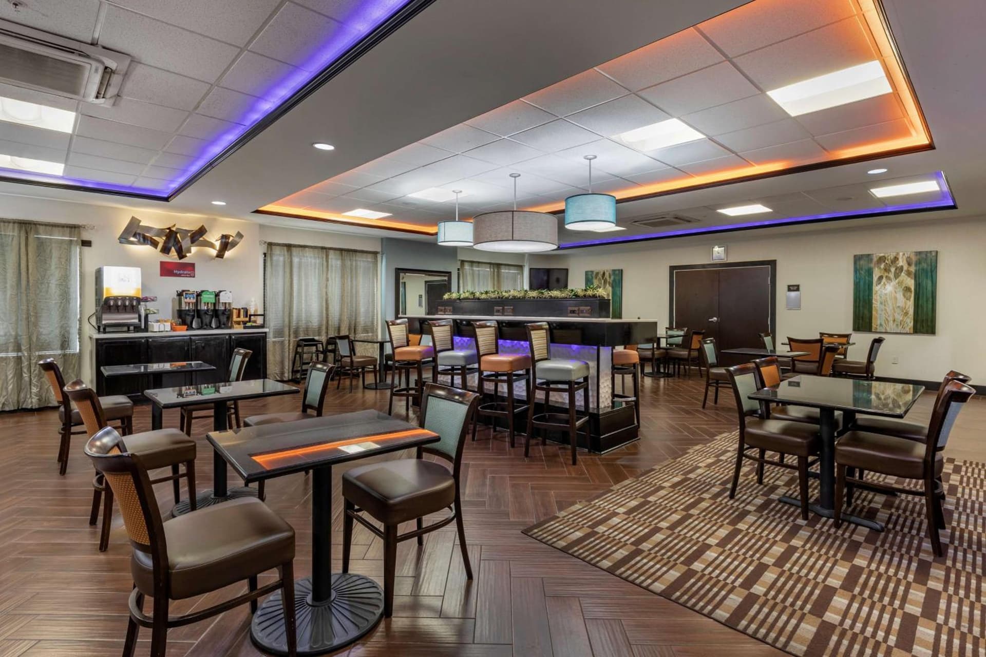Best Western Plus North Odessa Inn & Suites property views in Odessa, TX — gallery photo 3