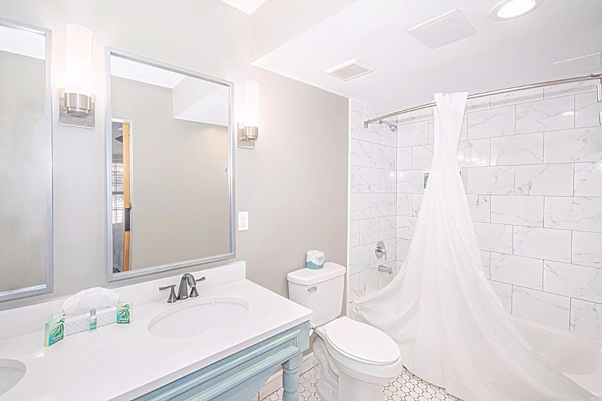 Seven Hills Suites I-10 gallery photo in Tallahassee, FL — image 13