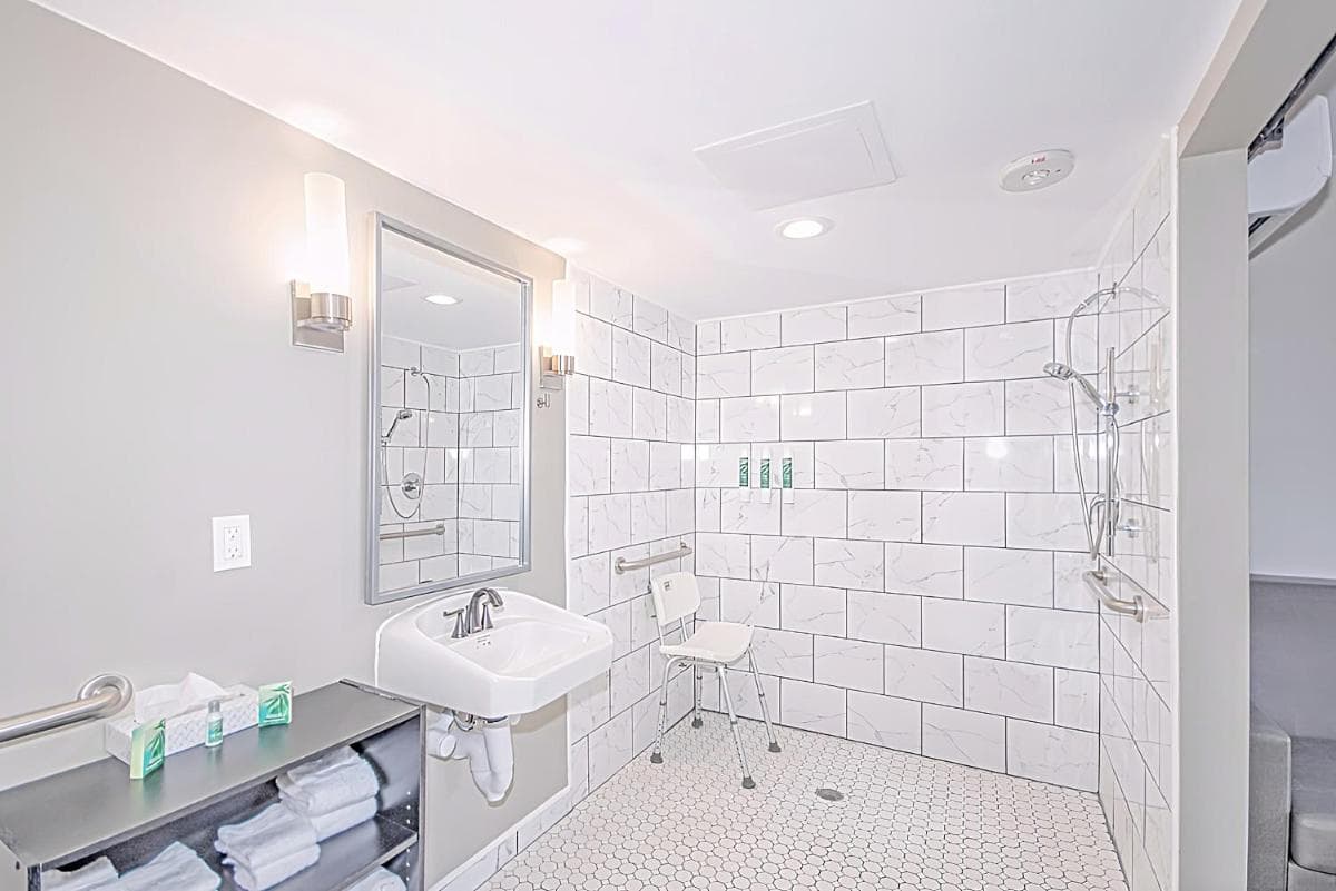 Seven Hills Suites I-10 gallery photo in Tallahassee, FL — image 12