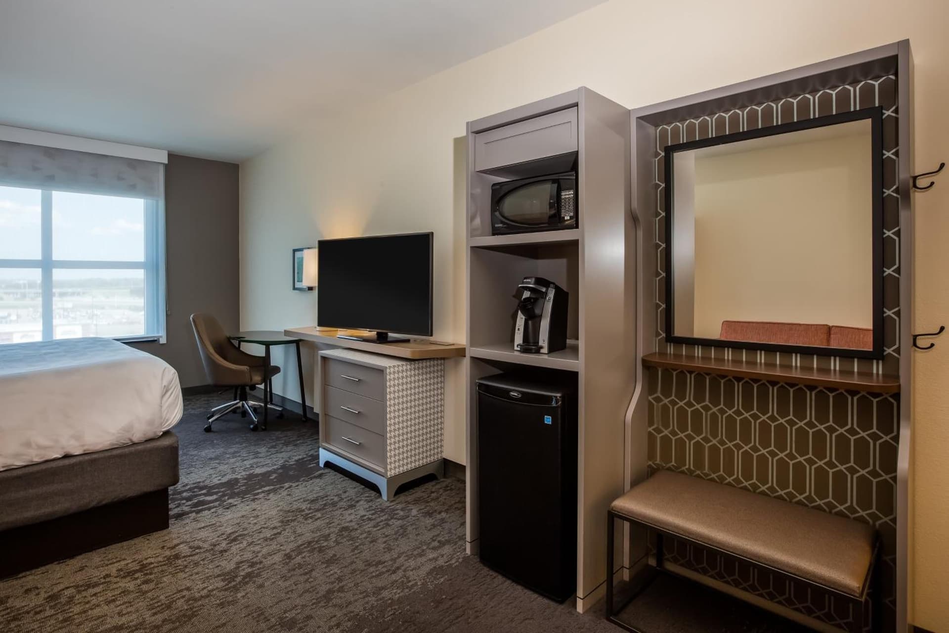 Holiday Inn - Gulfport-Airport by IHG interior in Gulfport, MS — gallery photo 2