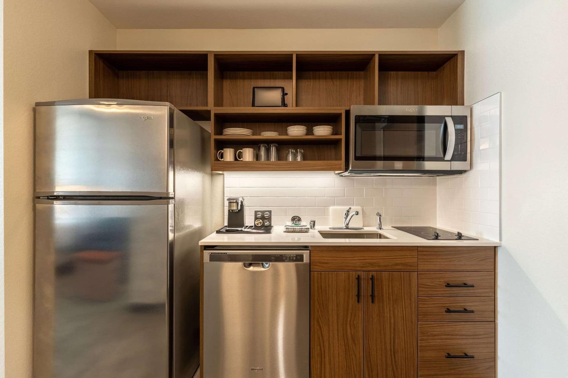 Everhome Suites Corona gallery photo in Corona, CA — image 34