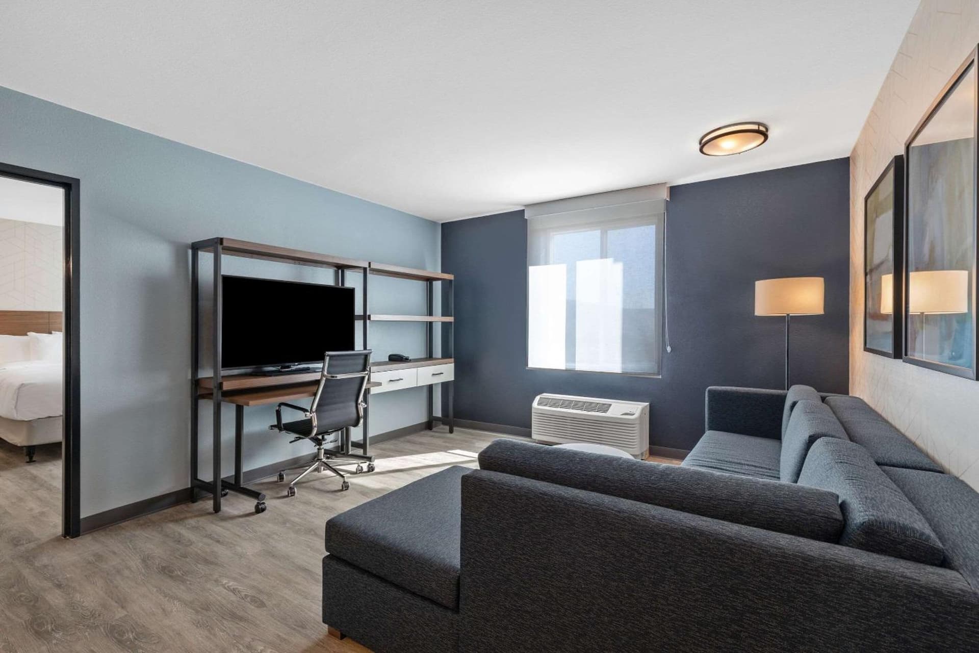 Everhome Suites Corona gallery photo in Corona, CA — image 17