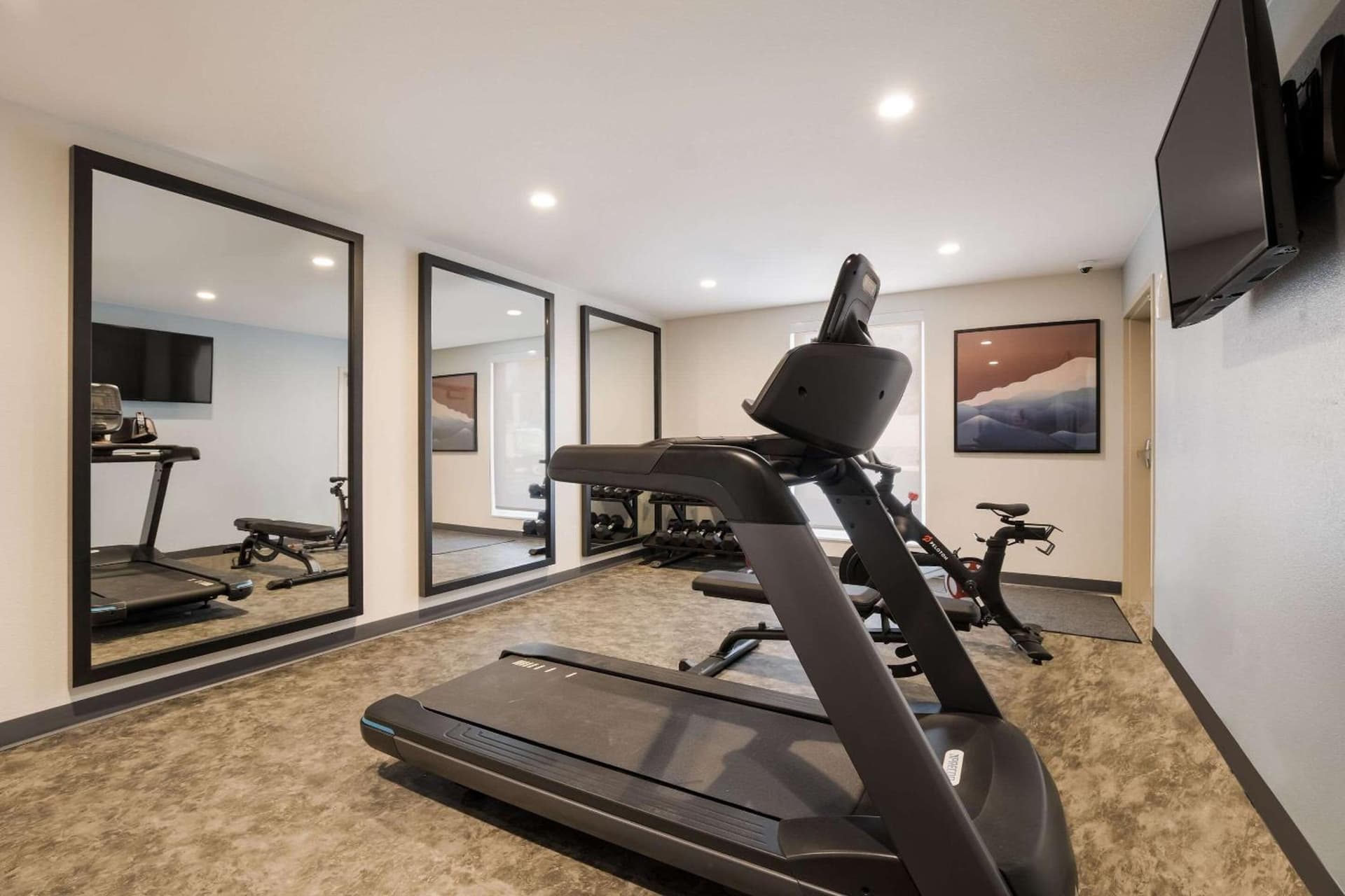 Everhome Suites Corona gallery photo in Corona, CA — image 28