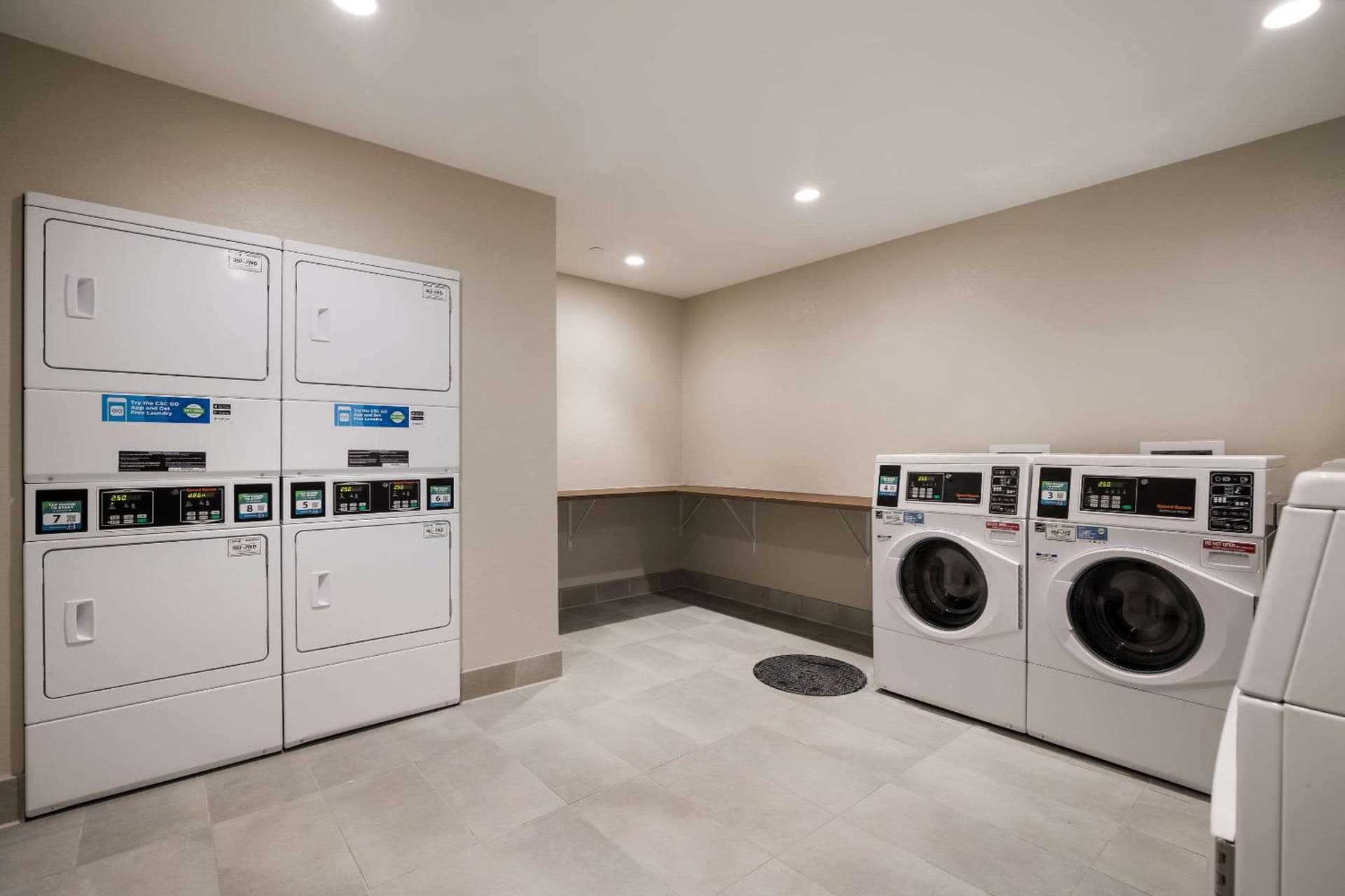 Everhome Suites Corona gallery photo in Corona, CA — image 6