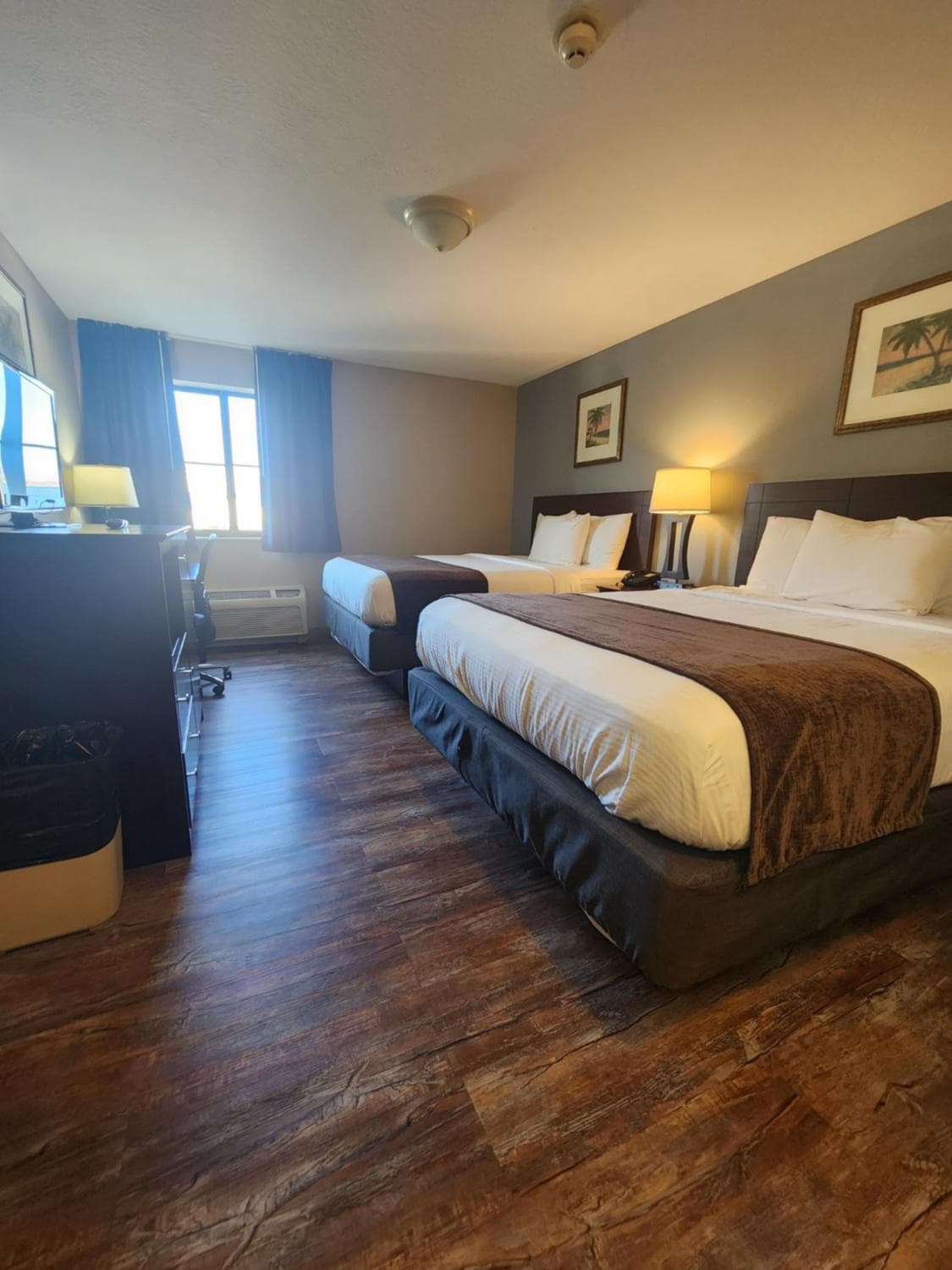 Put-in-Bay Resort & Conference Center interior in Put-in-Bay, OH — gallery photo 2