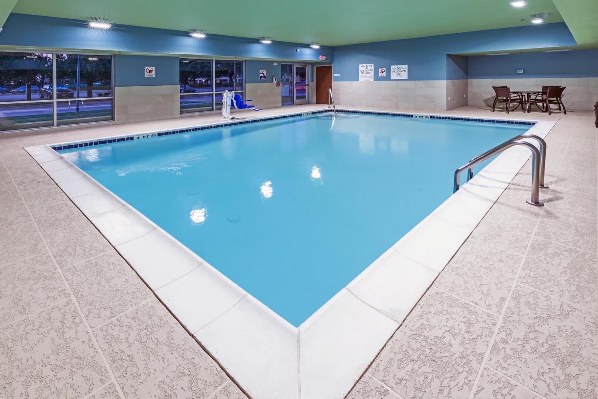 Holiday Inn Express & Suites - Stafford NW - Sugar Land by IHG gallery photo in Stafford, TX — image 12