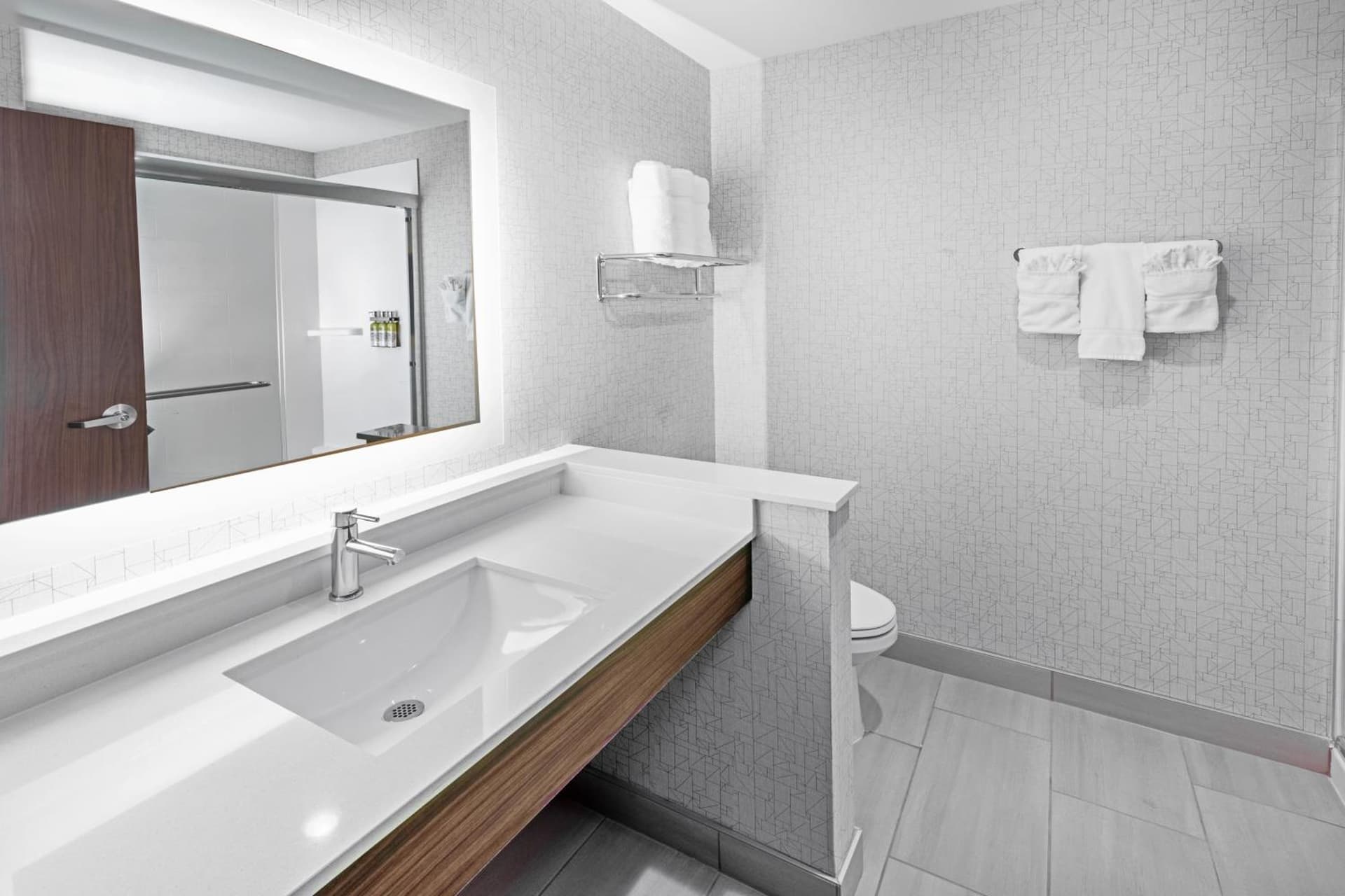 Holiday Inn Express & Suites - Stafford NW - Sugar Land by IHG gallery photo in Stafford, TX — image 16