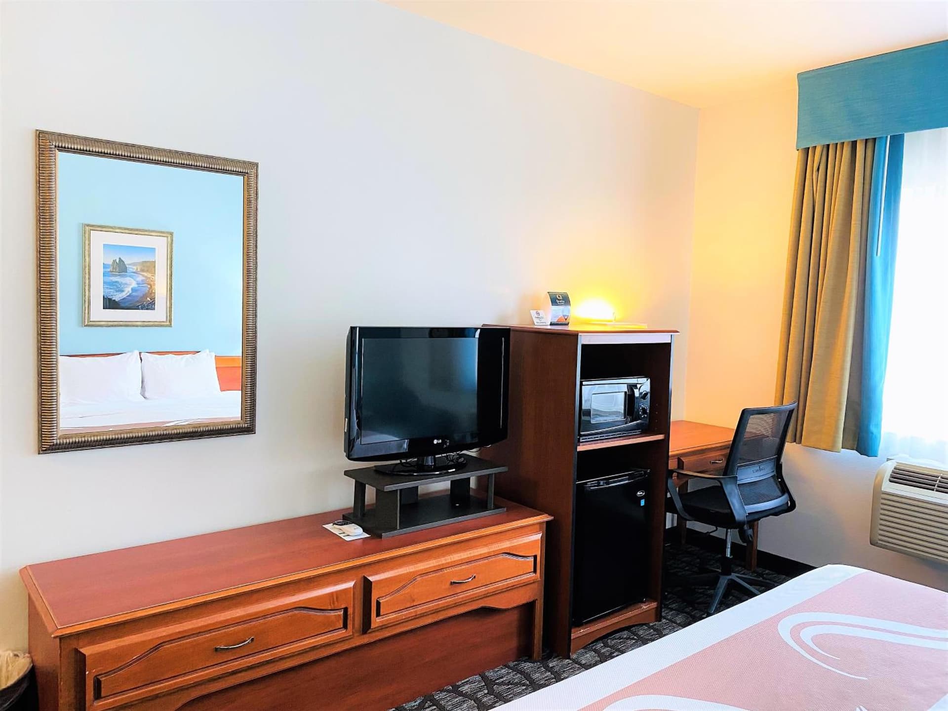 Quality Inn & Suites Sequim at Olympic National Park gallery photo in Sequim, WA — image 21