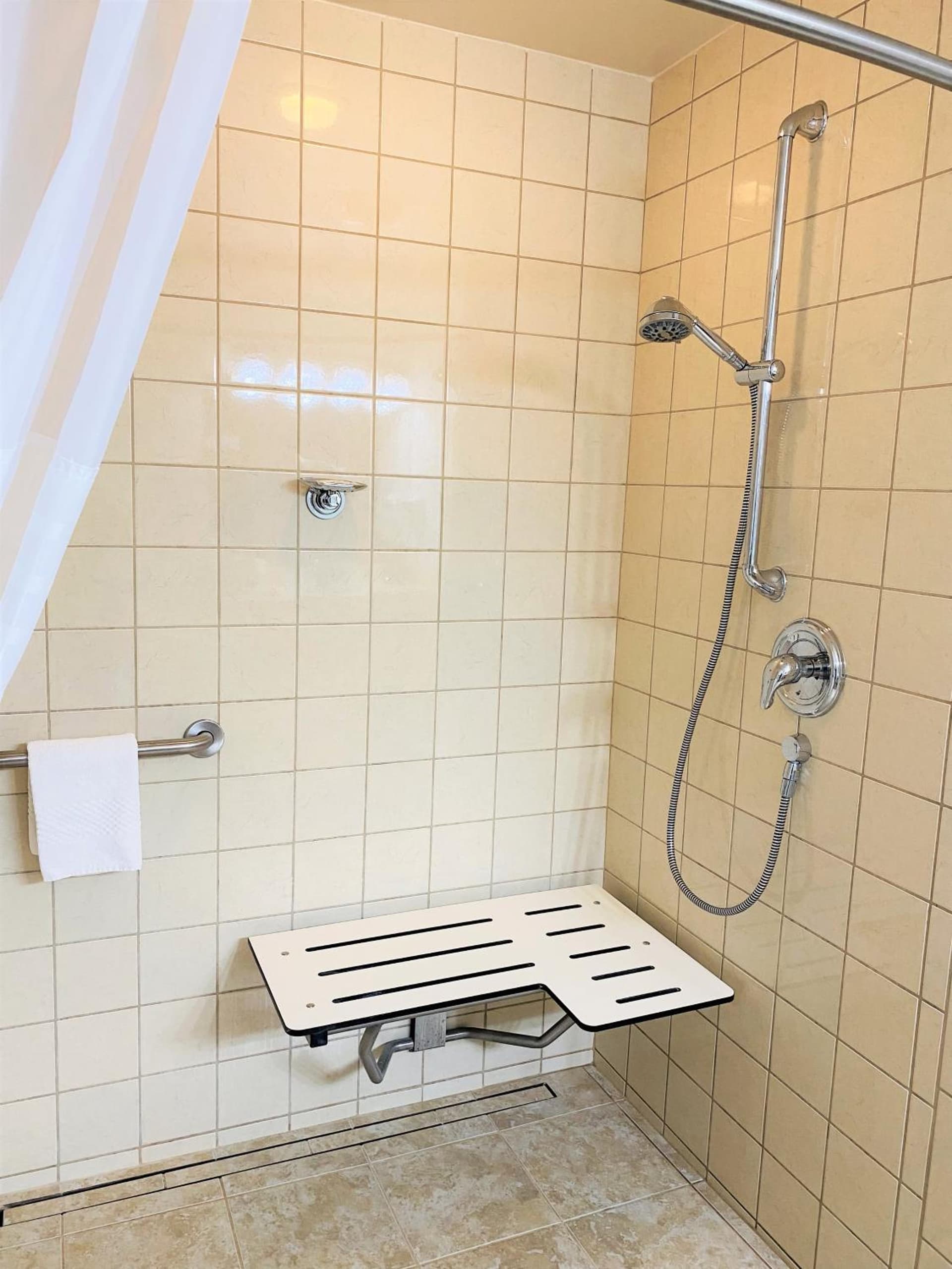 Quality Inn & Suites Sequim at Olympic National Park gallery photo in Sequim, WA — image 33