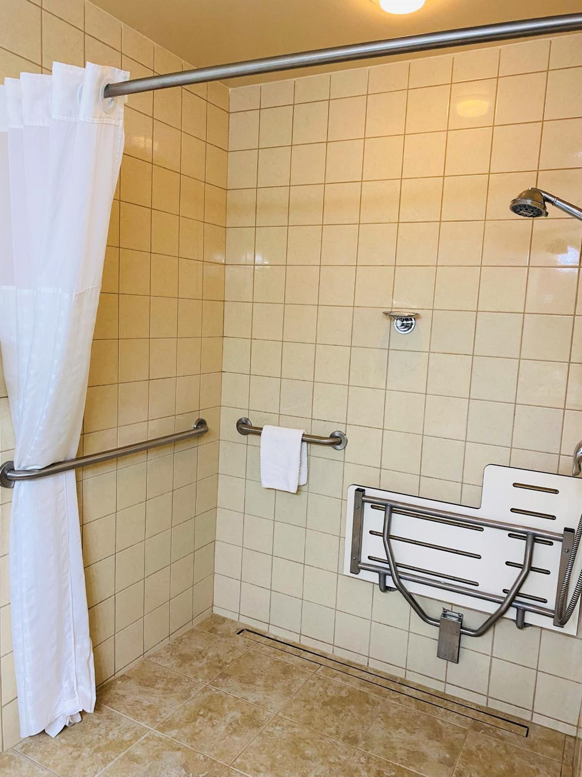 Quality Inn & Suites Sequim at Olympic National Park gallery photo in Sequim, WA — image 17