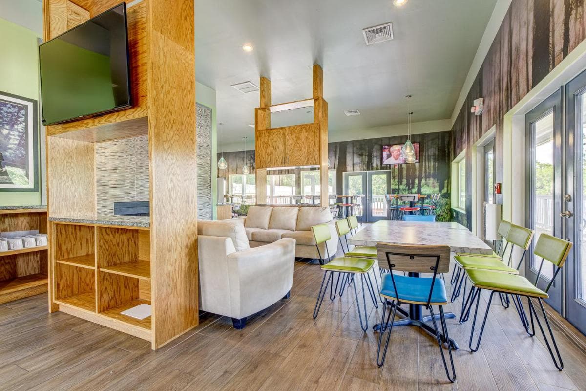 Seven Hills Suites I-10 gallery photo in Tallahassee, FL — image 18