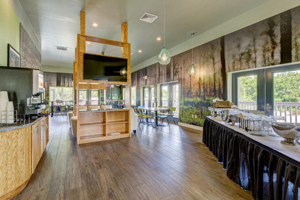 Seven Hills Suites I-10 gallery photo in Tallahassee, FL — image 5