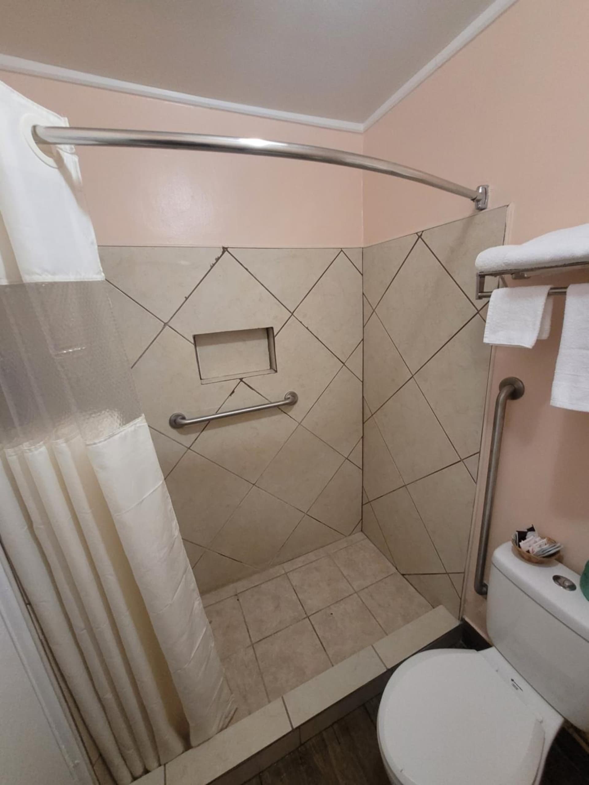 Economy Inn Sylva interior in Sylva, NC — gallery photo 2