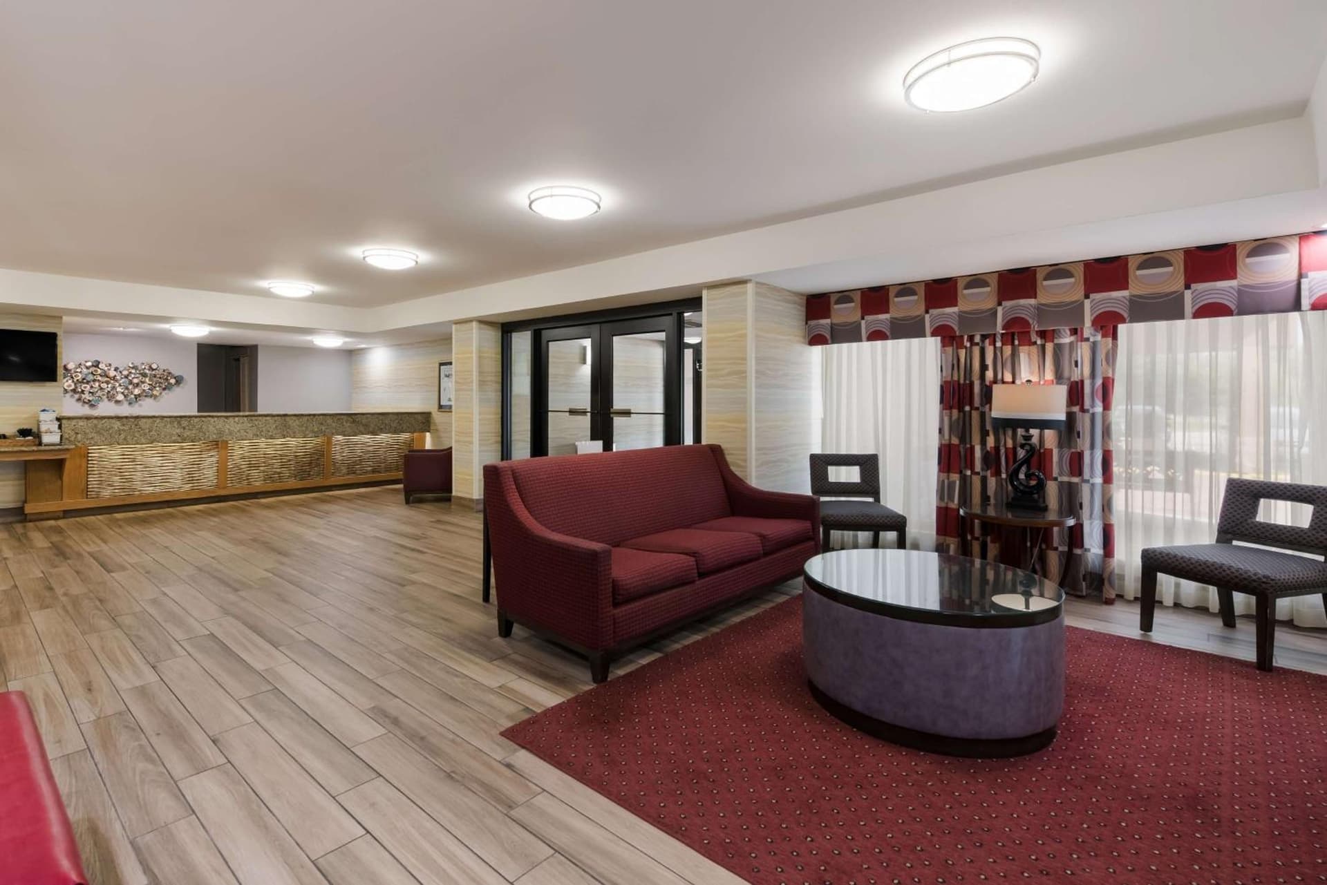 Best Western Holiday Lodge interior in Clear Lake, IA — gallery photo 2