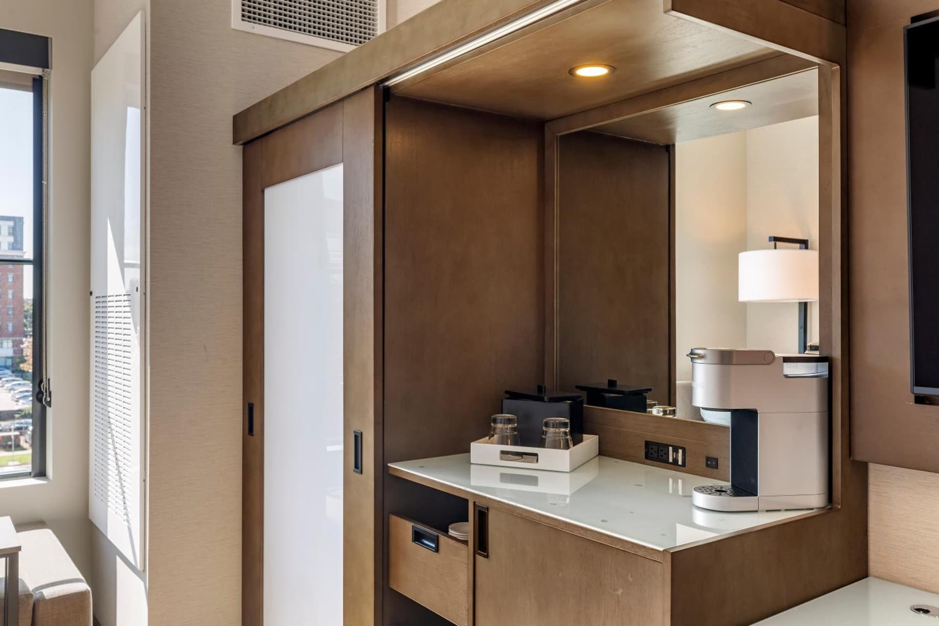 Cambria Hotel New Haven University Area gallery photo in New Haven, CT — image 81